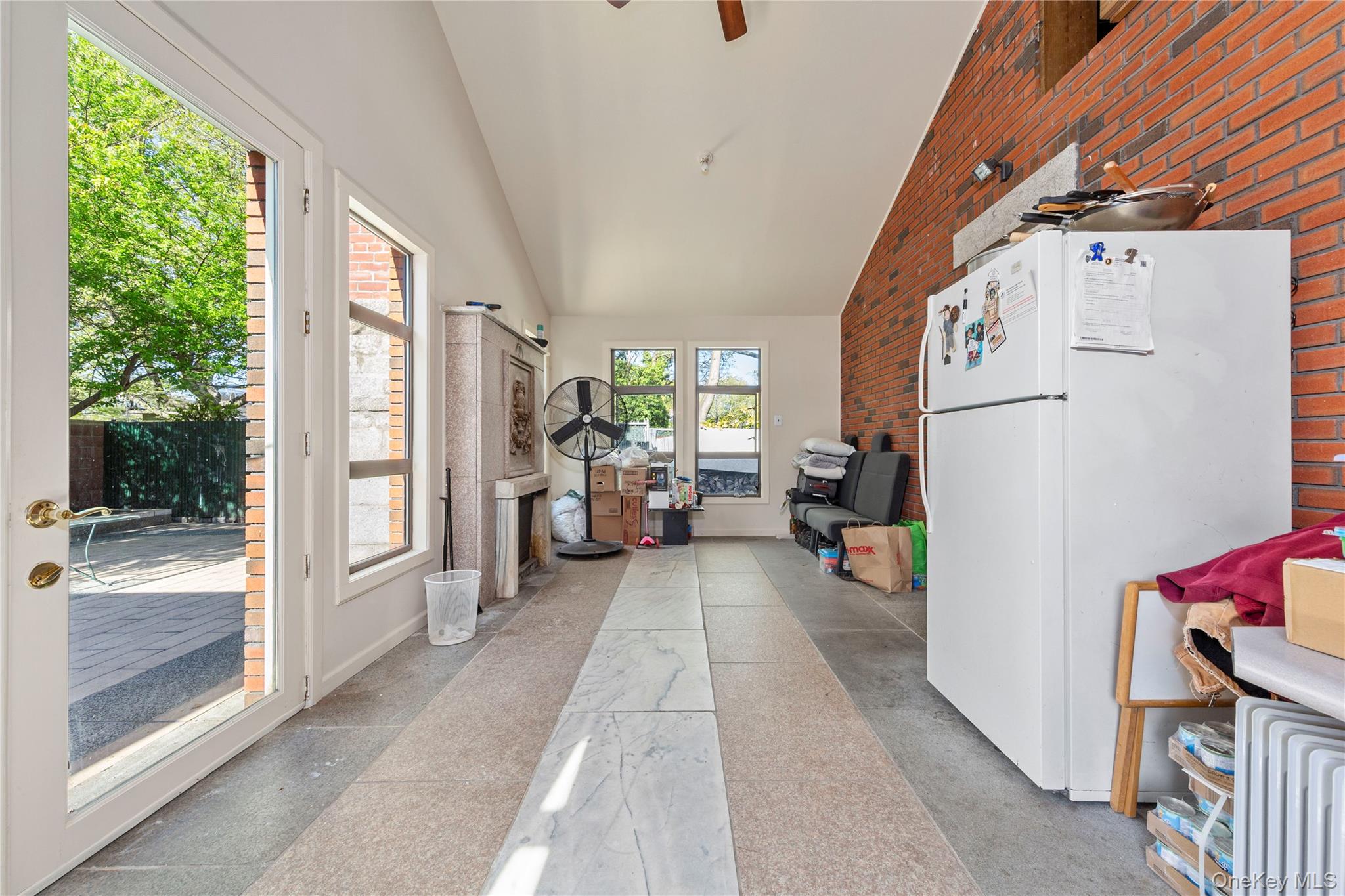 204-19 46 Road – For Sale photo 15