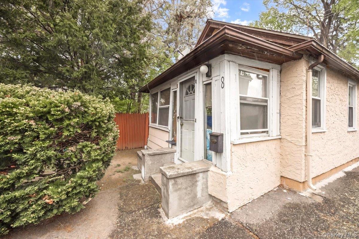 8 Geyser Place – For Sale photo 2