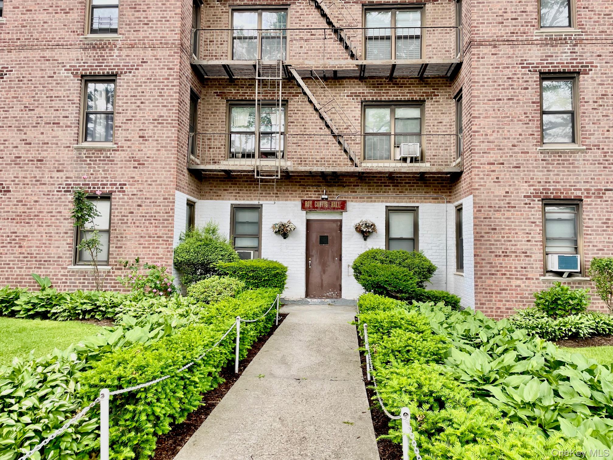 112-25 34 Avenue, Unit 6H photo 31