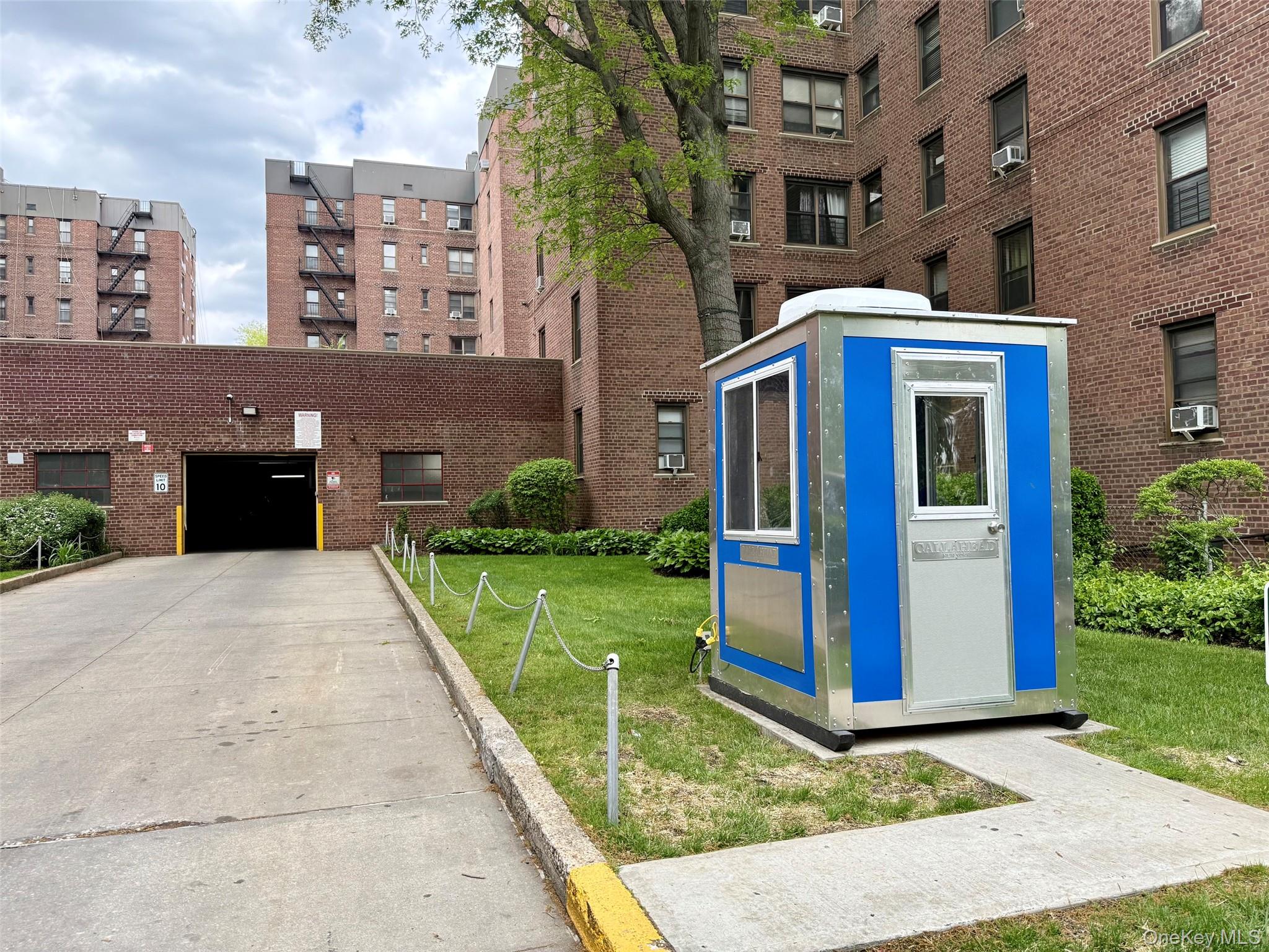 112-25 34 Avenue, Unit 6H photo 22