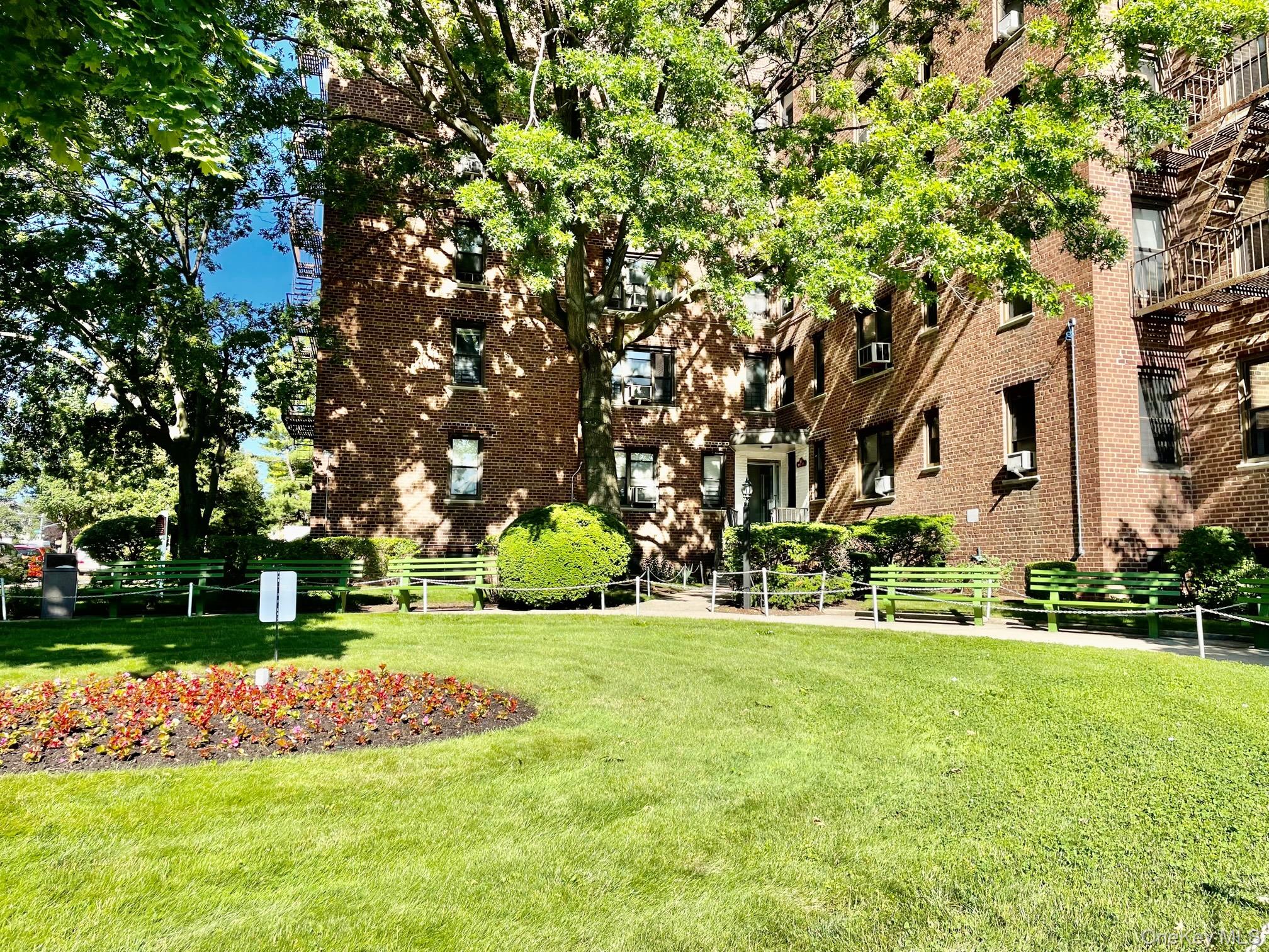 112-25 34 Avenue, Unit 6H photo 42