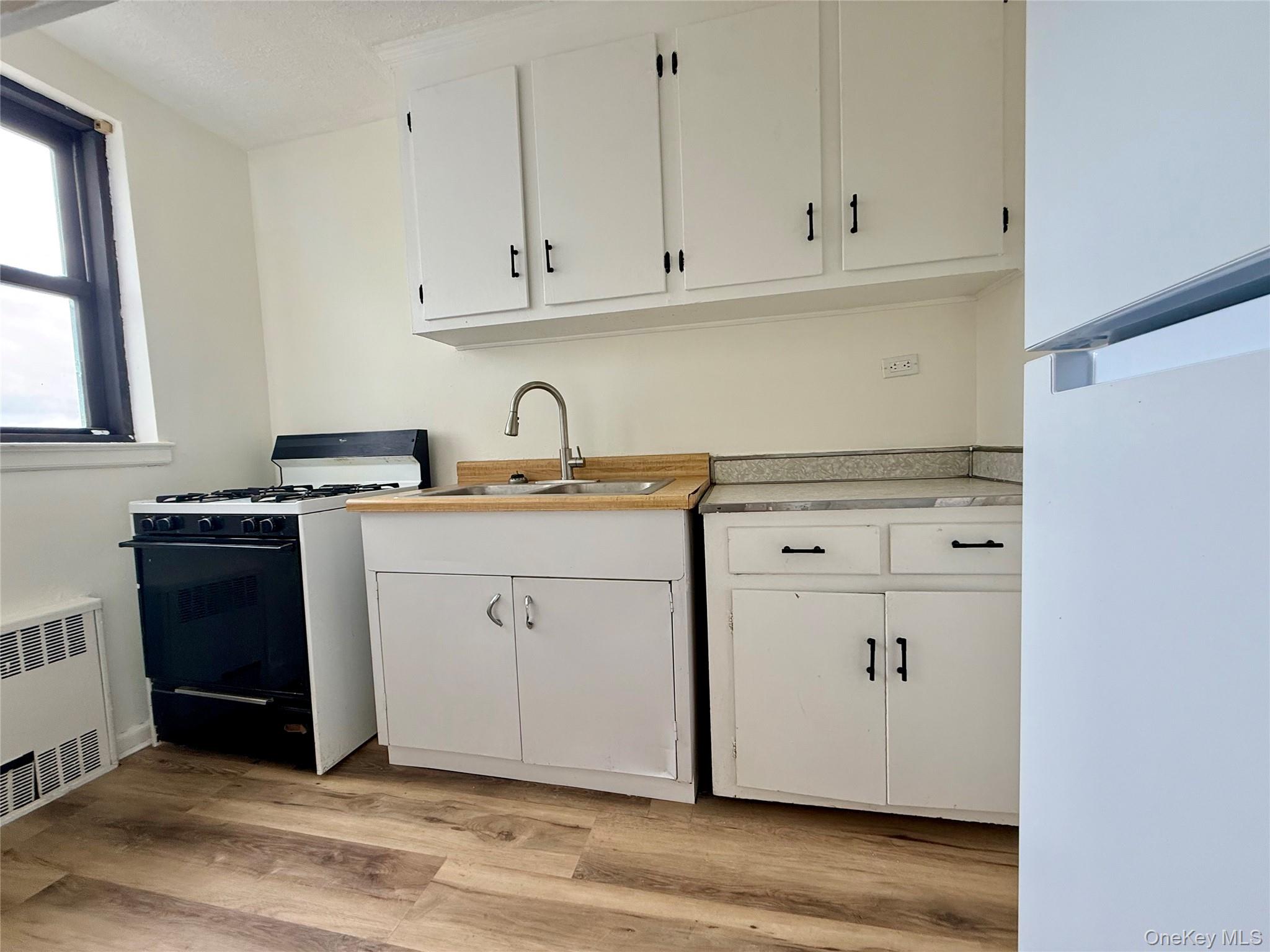112-25 34 Avenue, Unit 6H photo 12