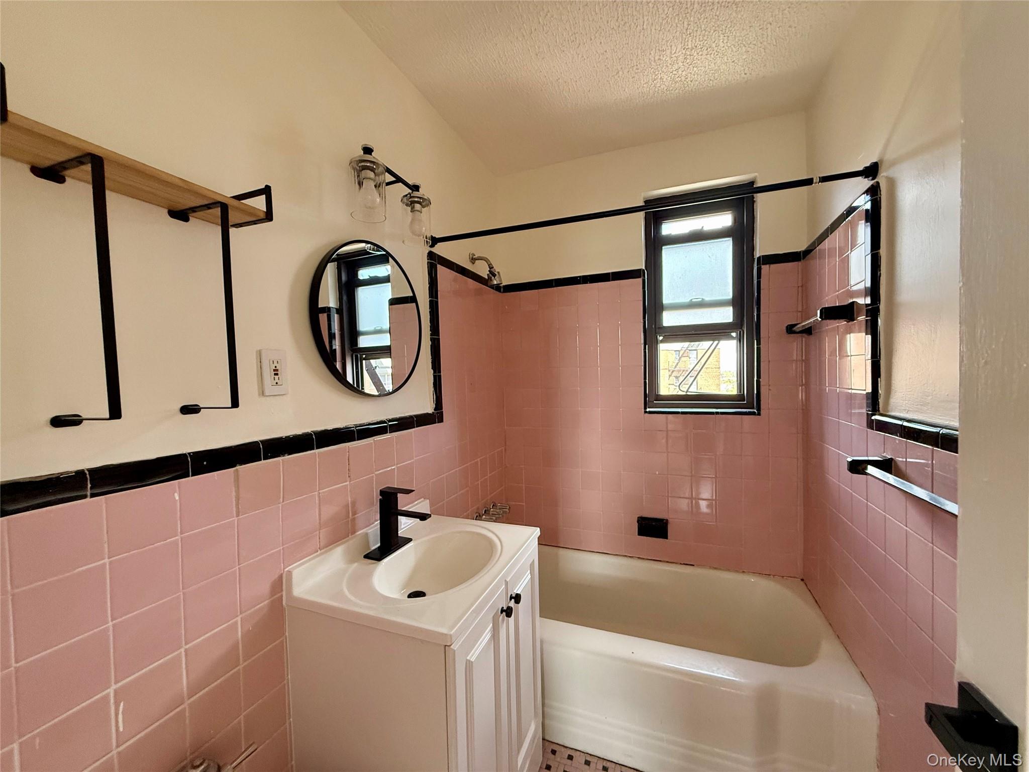 112-25 34 Avenue, Unit 6H photo 23