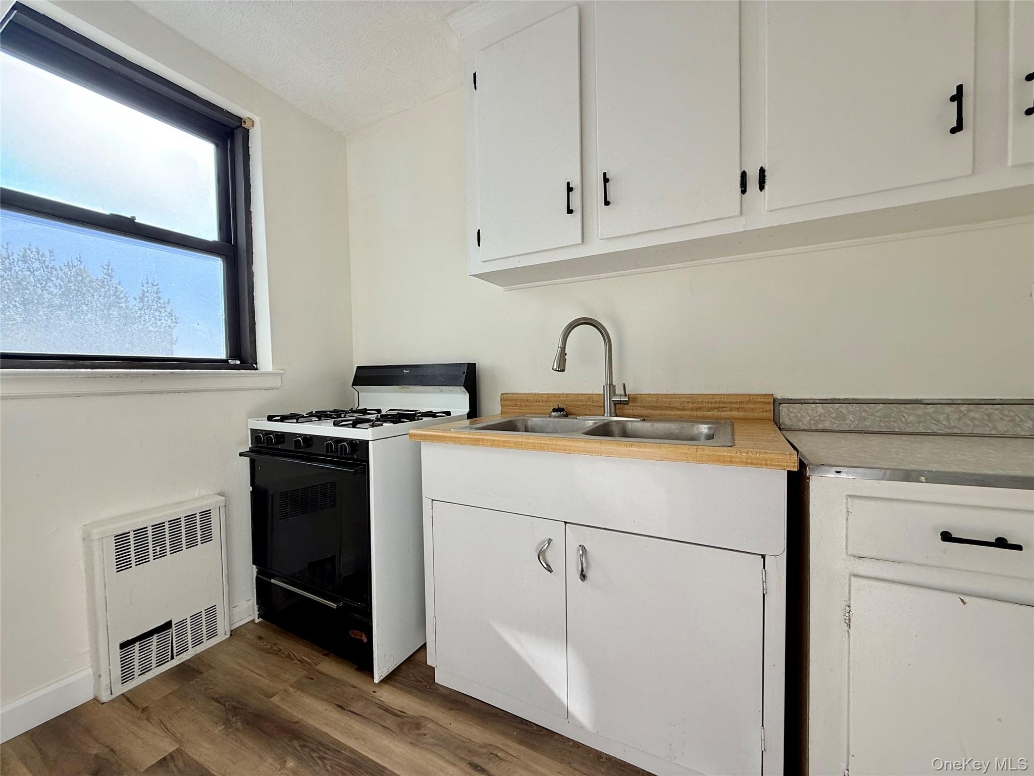 112-25 34 Avenue, Unit 6H photo 13