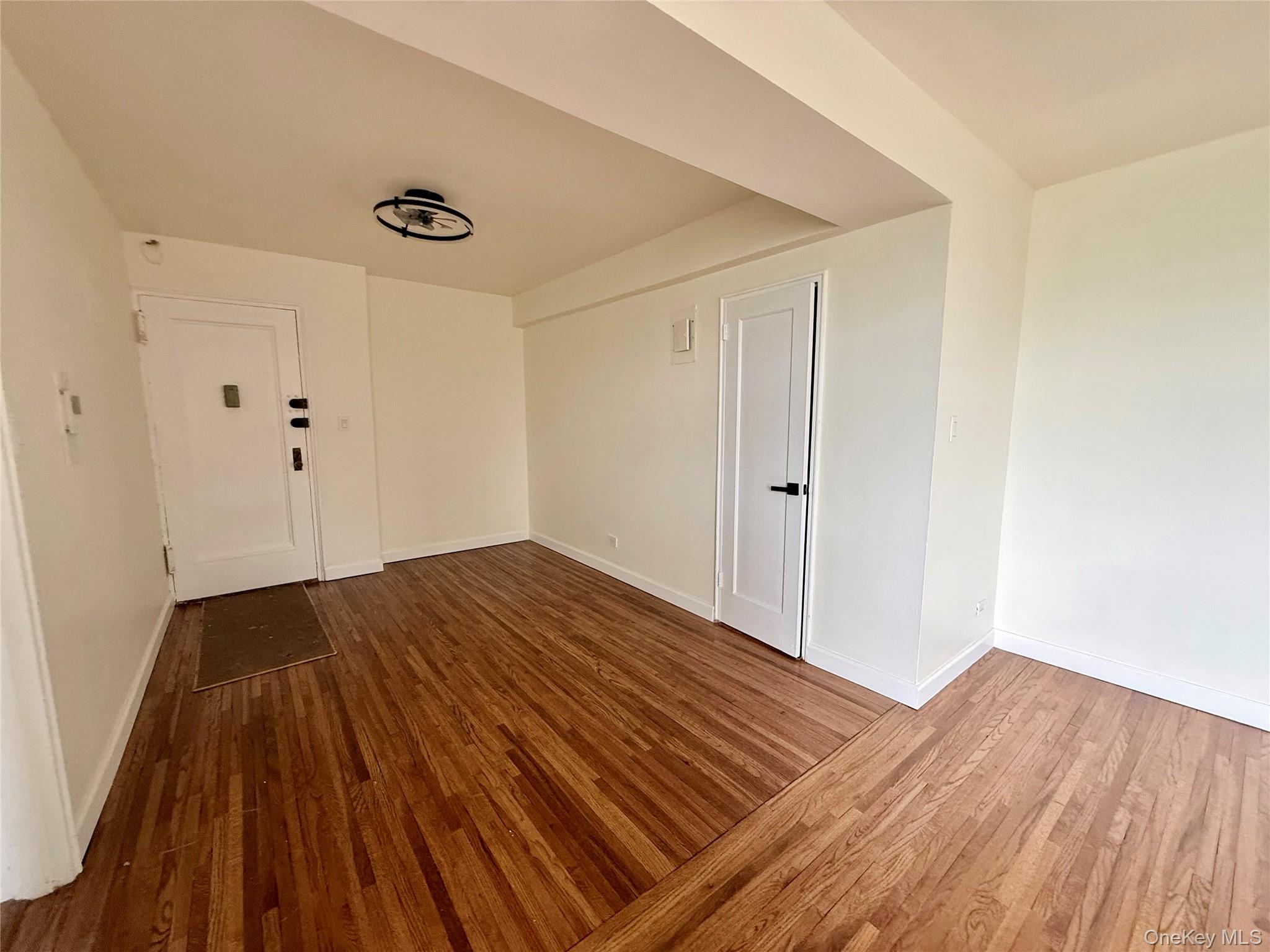 112-25 34 Avenue, Unit 6H photo 11