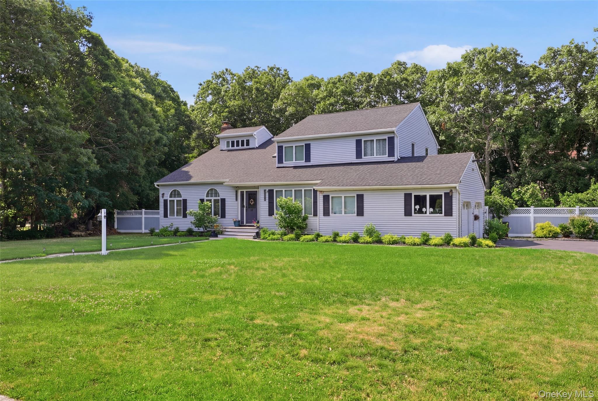 12 Deer Path – For Sale photo 2