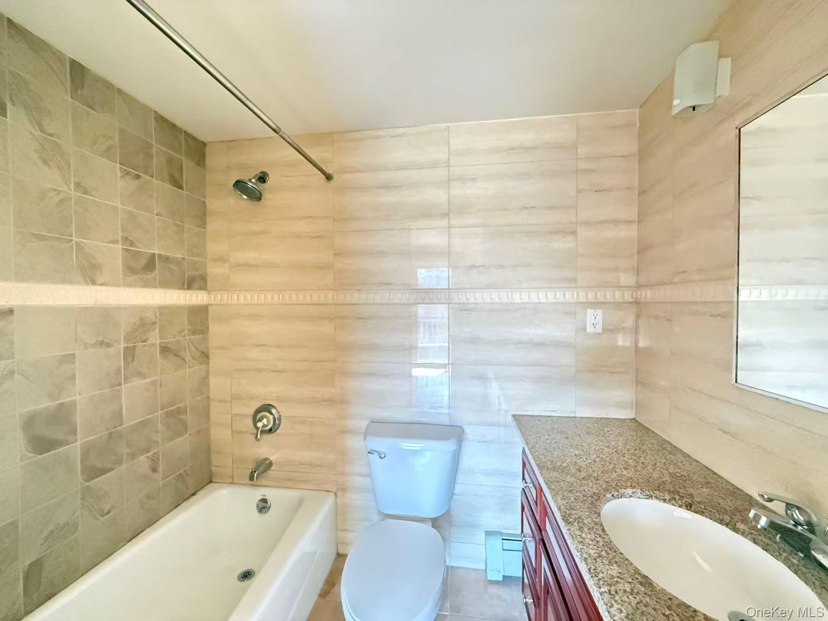 9305 37th Avenue, Unit 2B photo 2