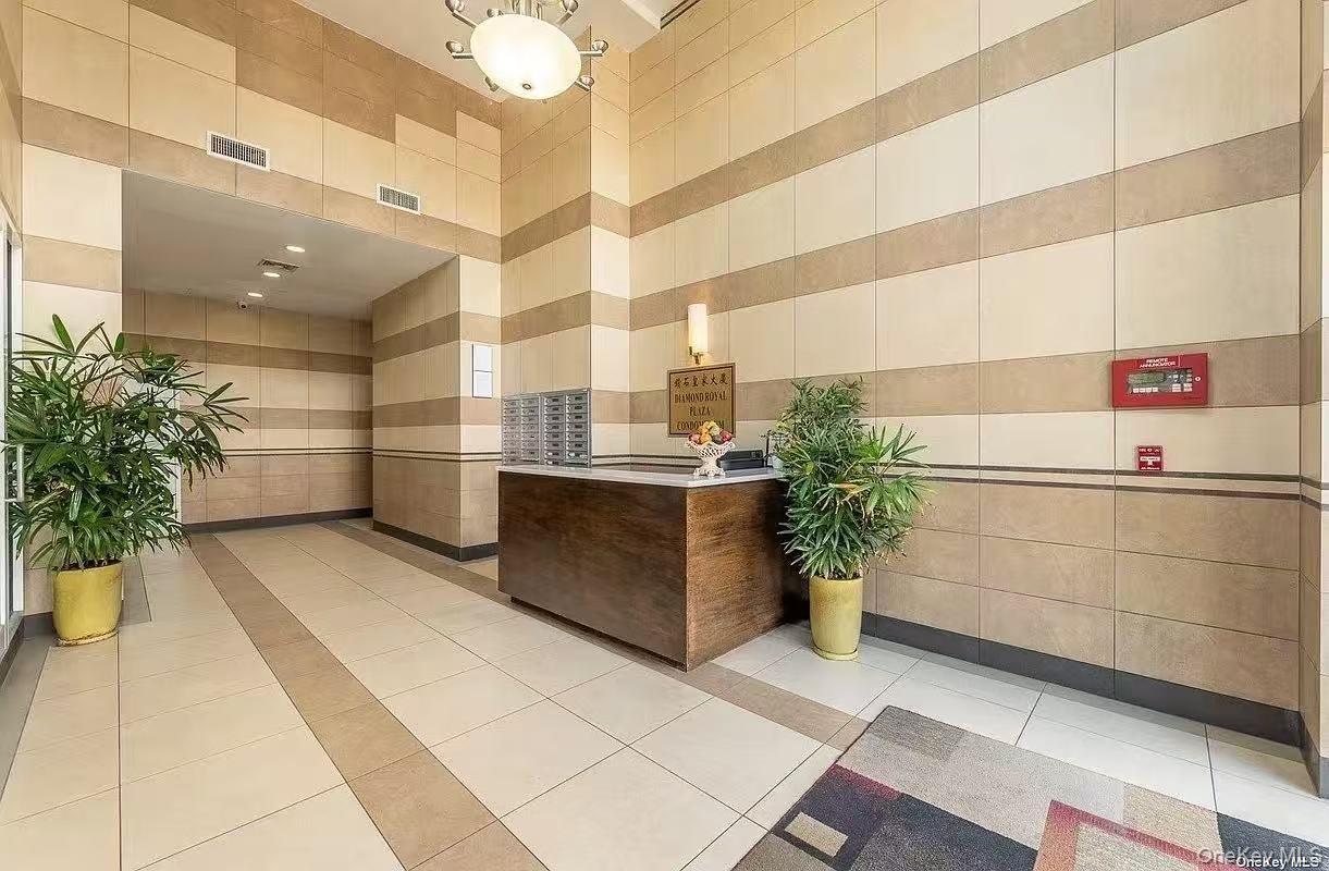 9305 37th Avenue, Unit 2B photo 7