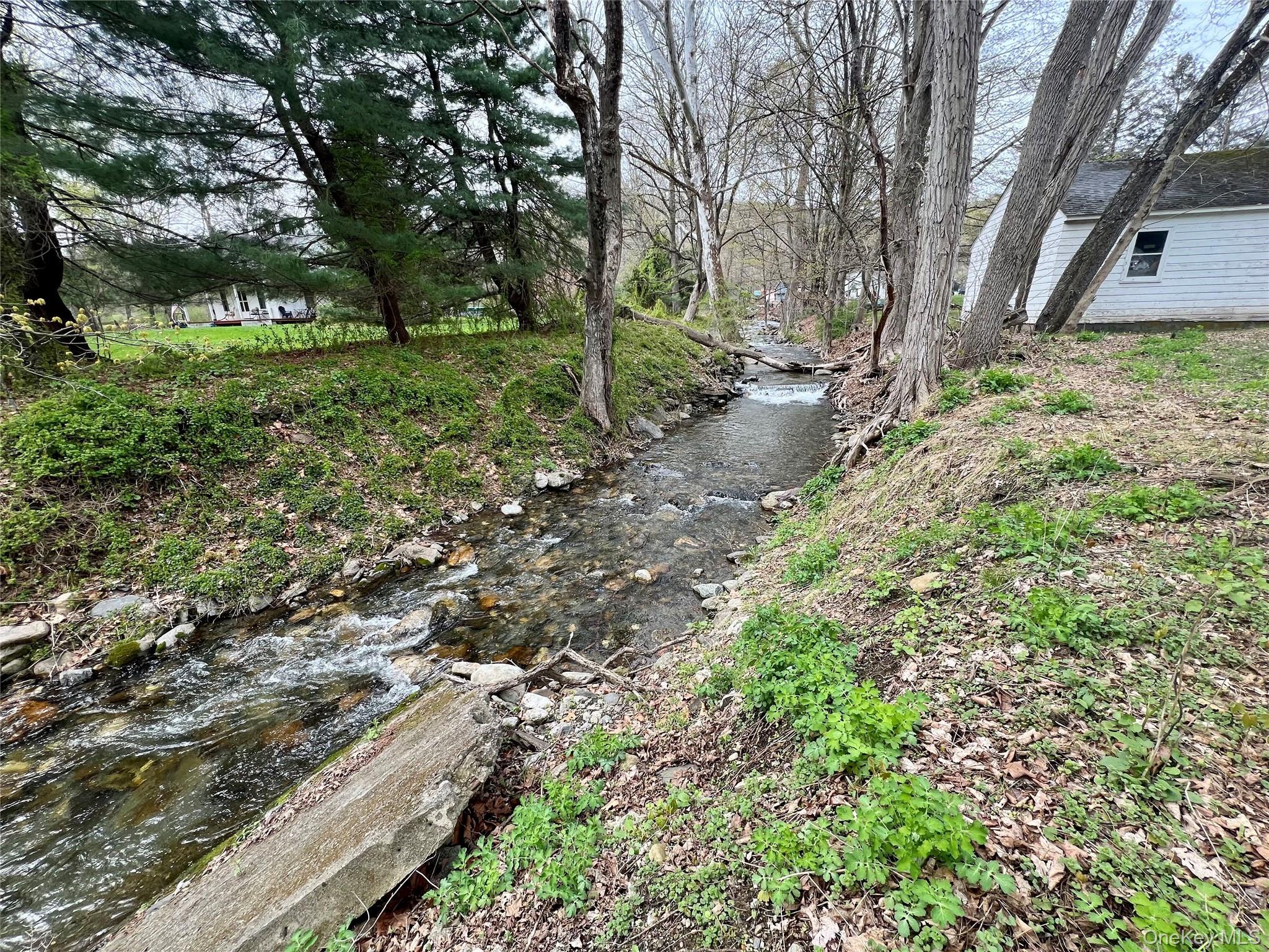 37 Glen Avenue – For Sale photo 2