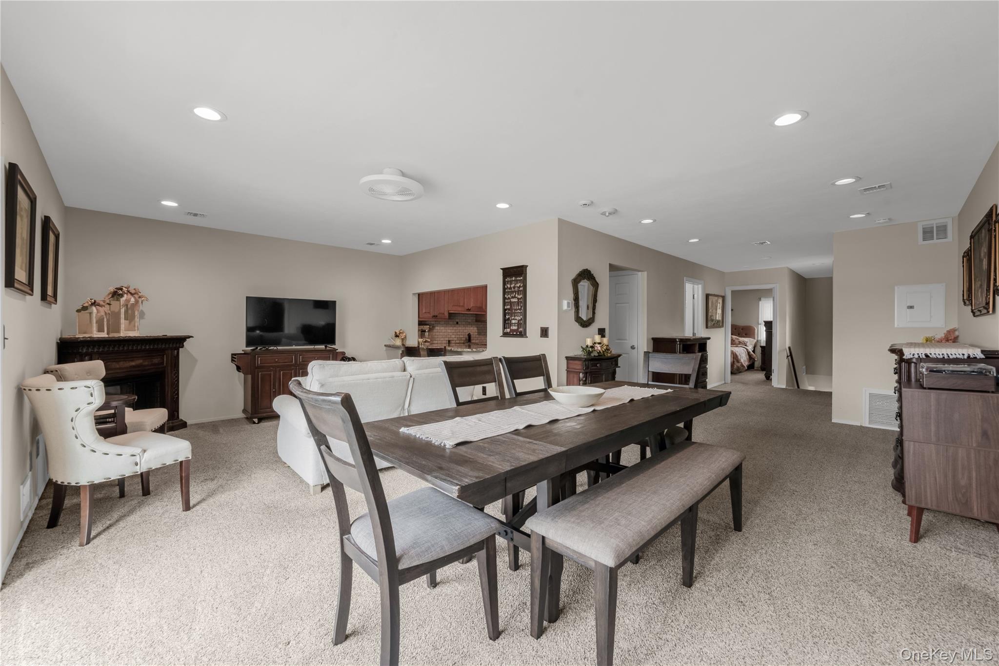 41 Cambridge Drive W – For Sale photo 5