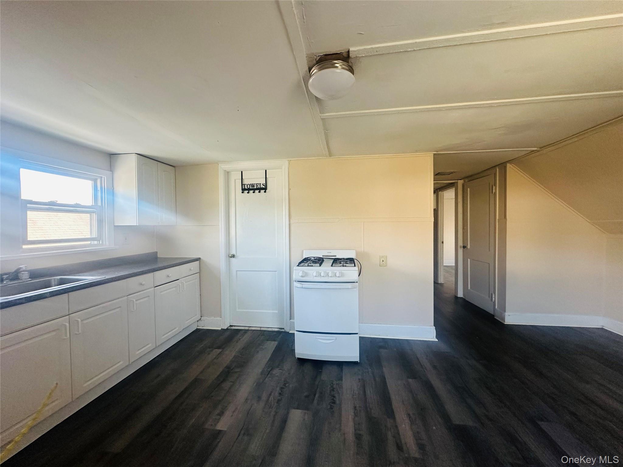 18 Taylor Avenue, Unit 3 photo 12