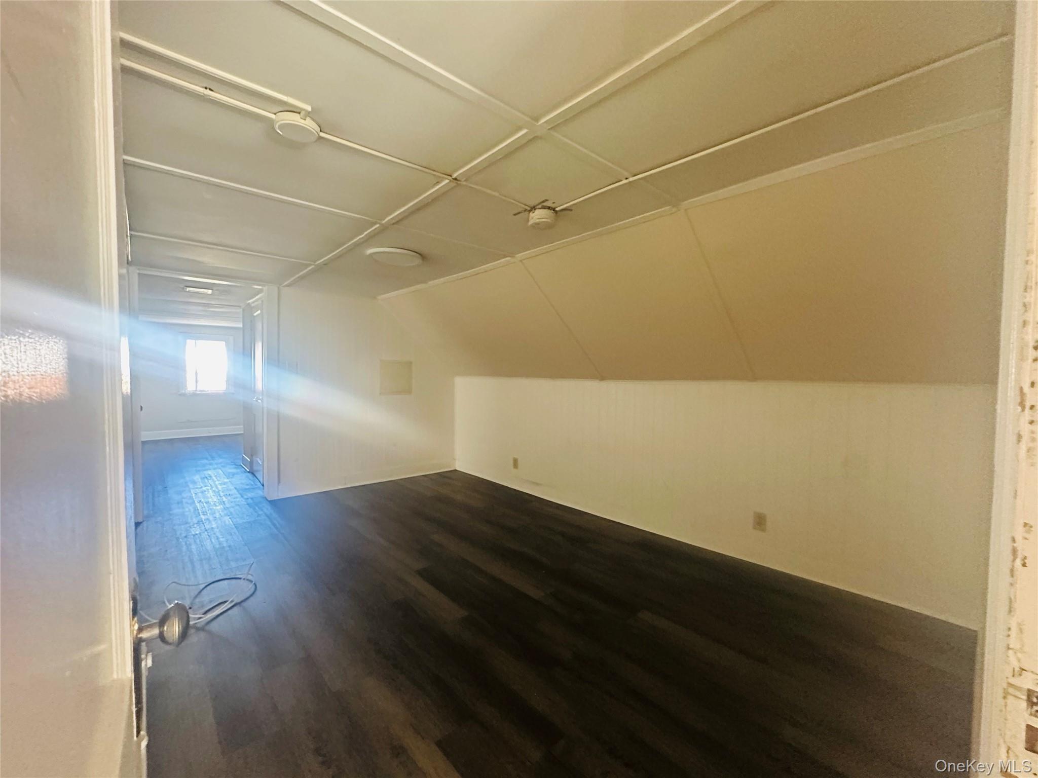 18 Taylor Avenue, Unit 3 photo 4