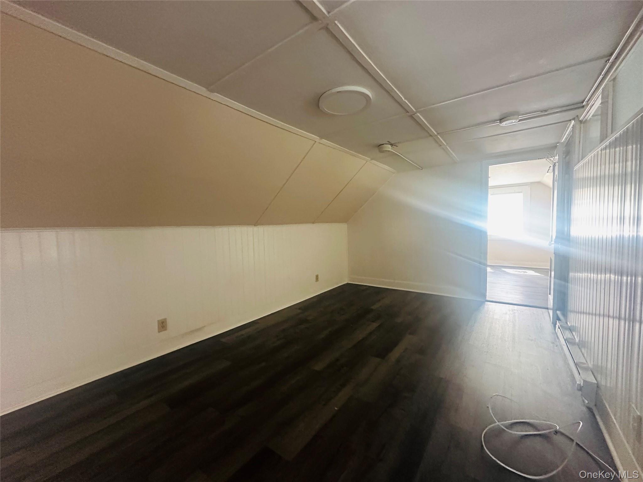 18 Taylor Avenue, Unit 3 photo 3