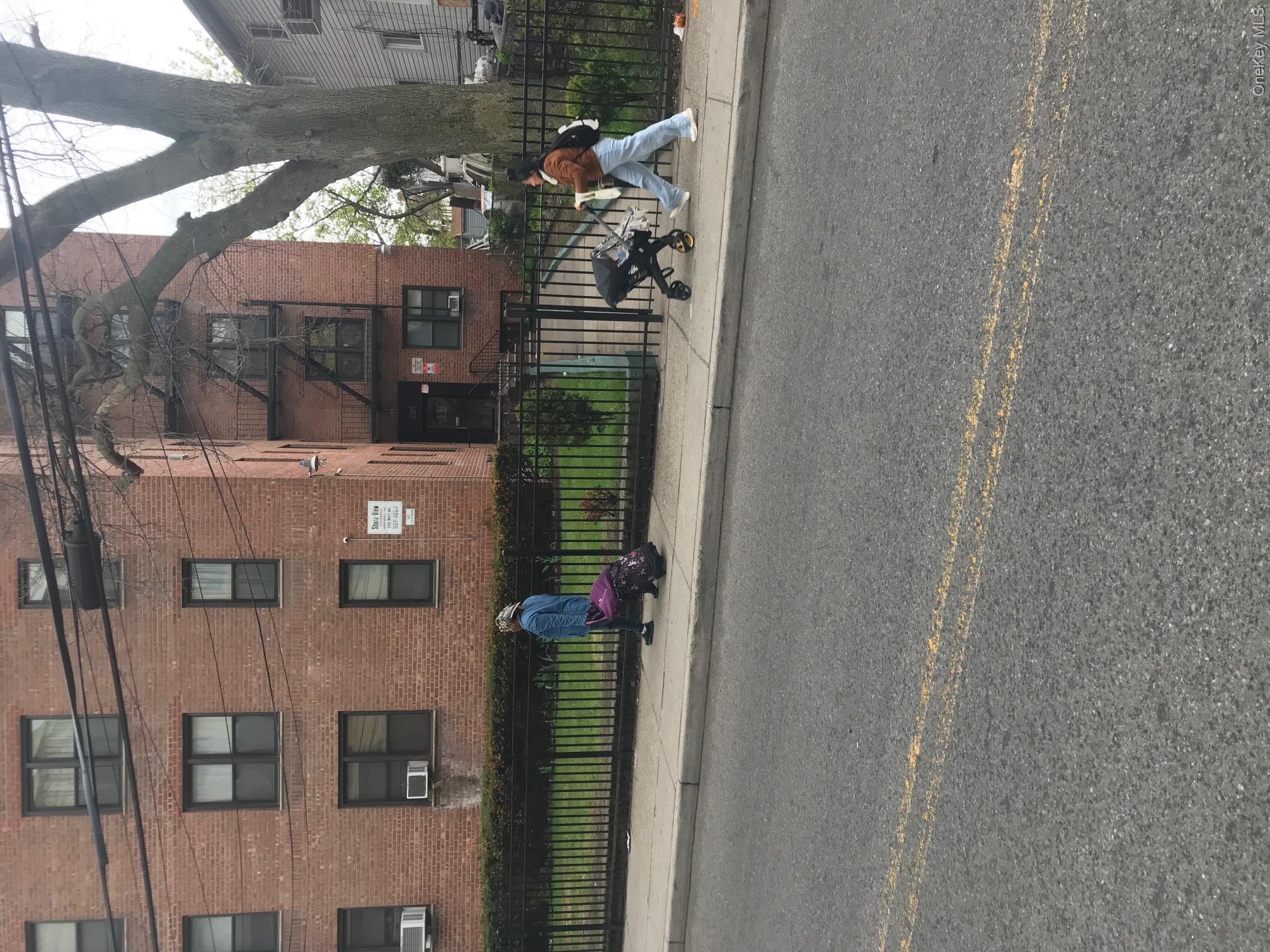 2287 Mott ave, Unit 1A