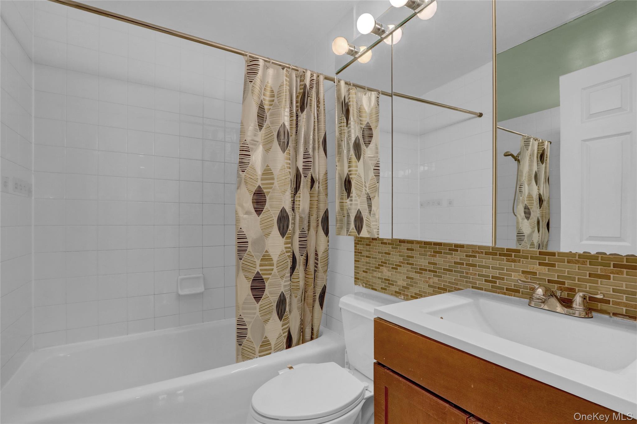 241-70 Oak Park Drive, Unit 84B photo 14