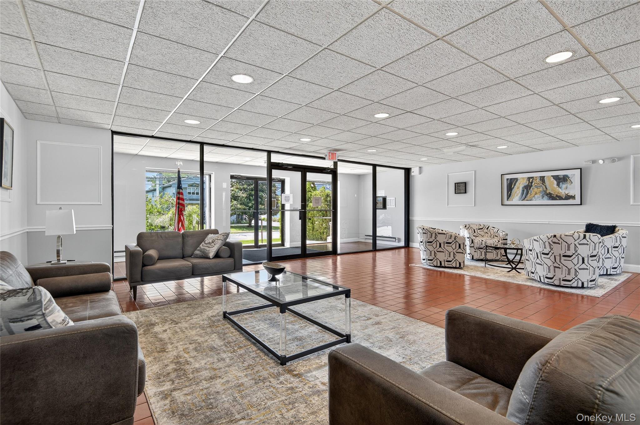 175 Maple Avenue, Unit 3G photo 2