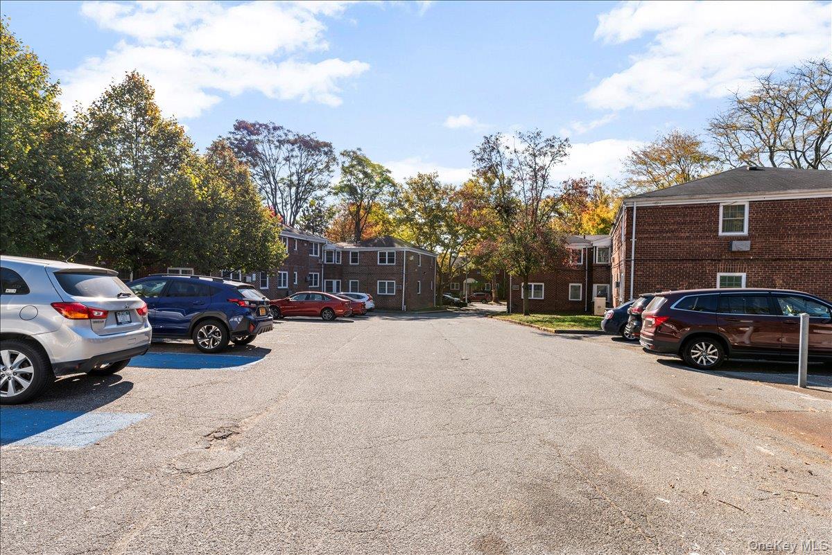 224-14 Kingsbury Avenue, Unit B photo 25