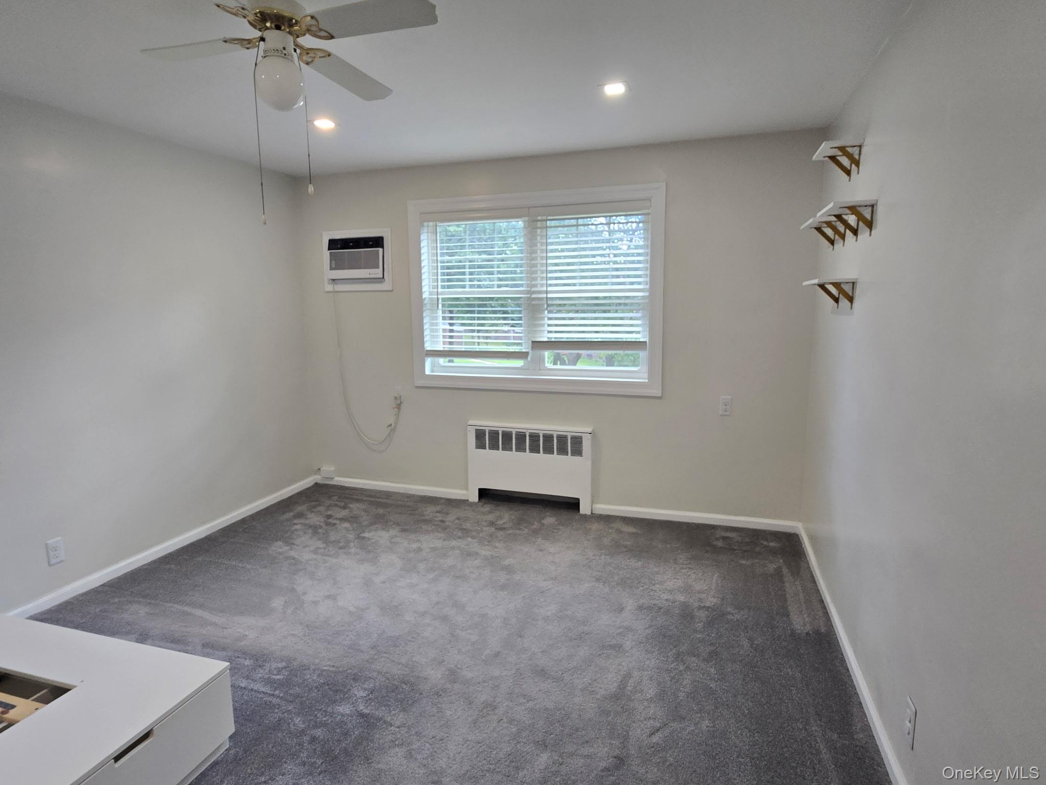 224-14 Kingsbury Avenue, Unit B photo 14