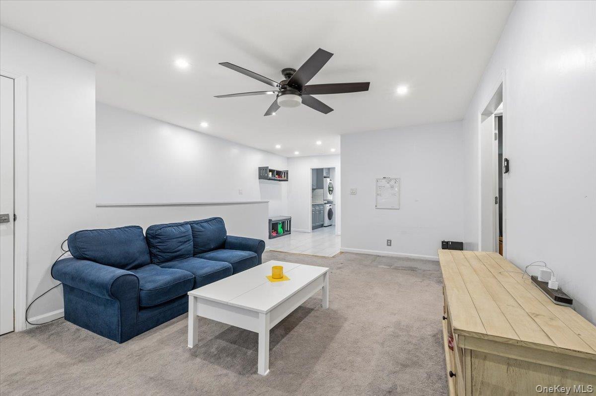 224-14 Kingsbury Avenue, Unit B photo 9