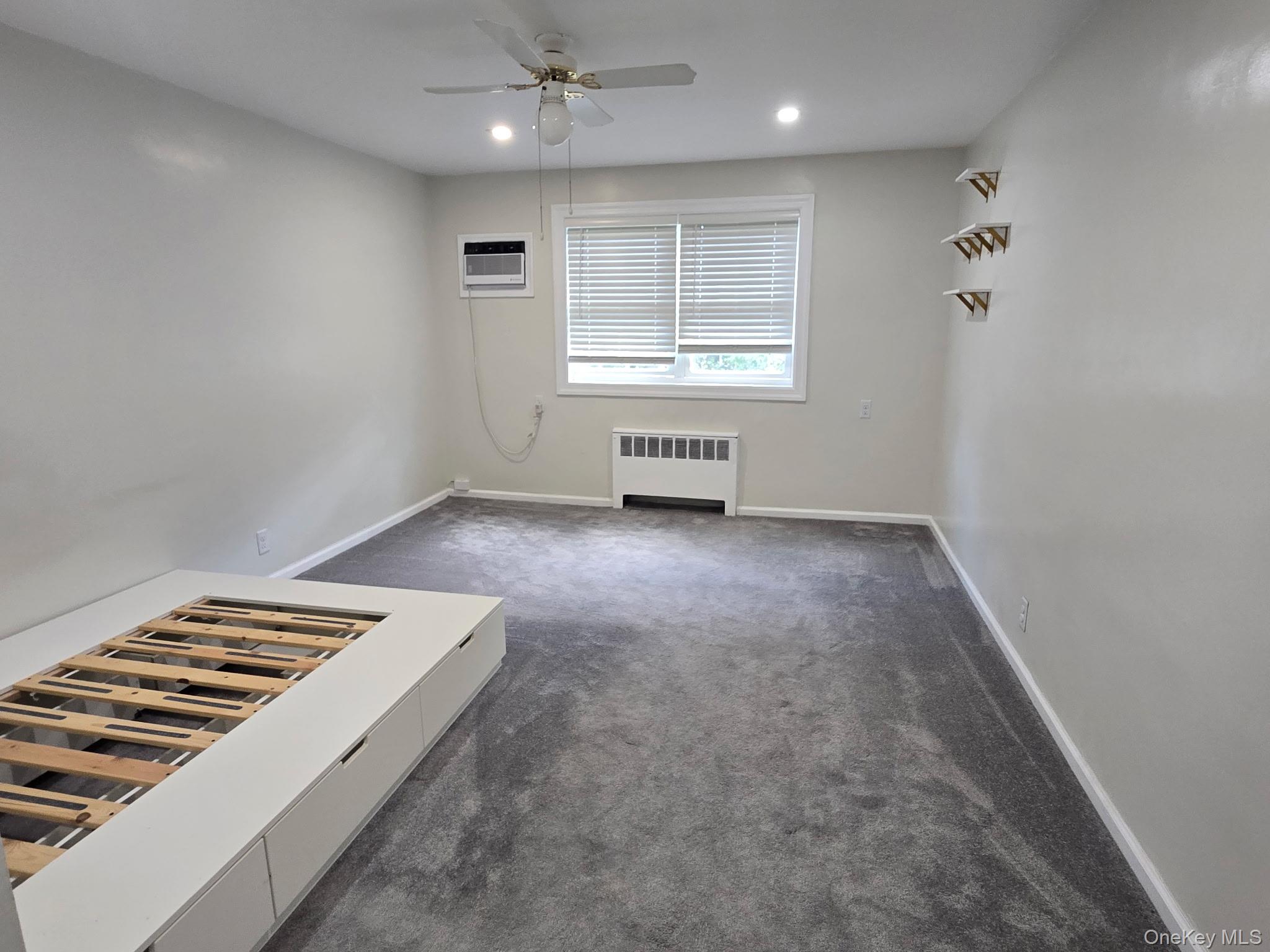 224-14 Kingsbury Avenue, Unit B photo 11