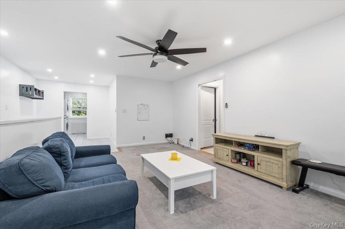 224-14 Kingsbury Avenue, Unit B photo 10