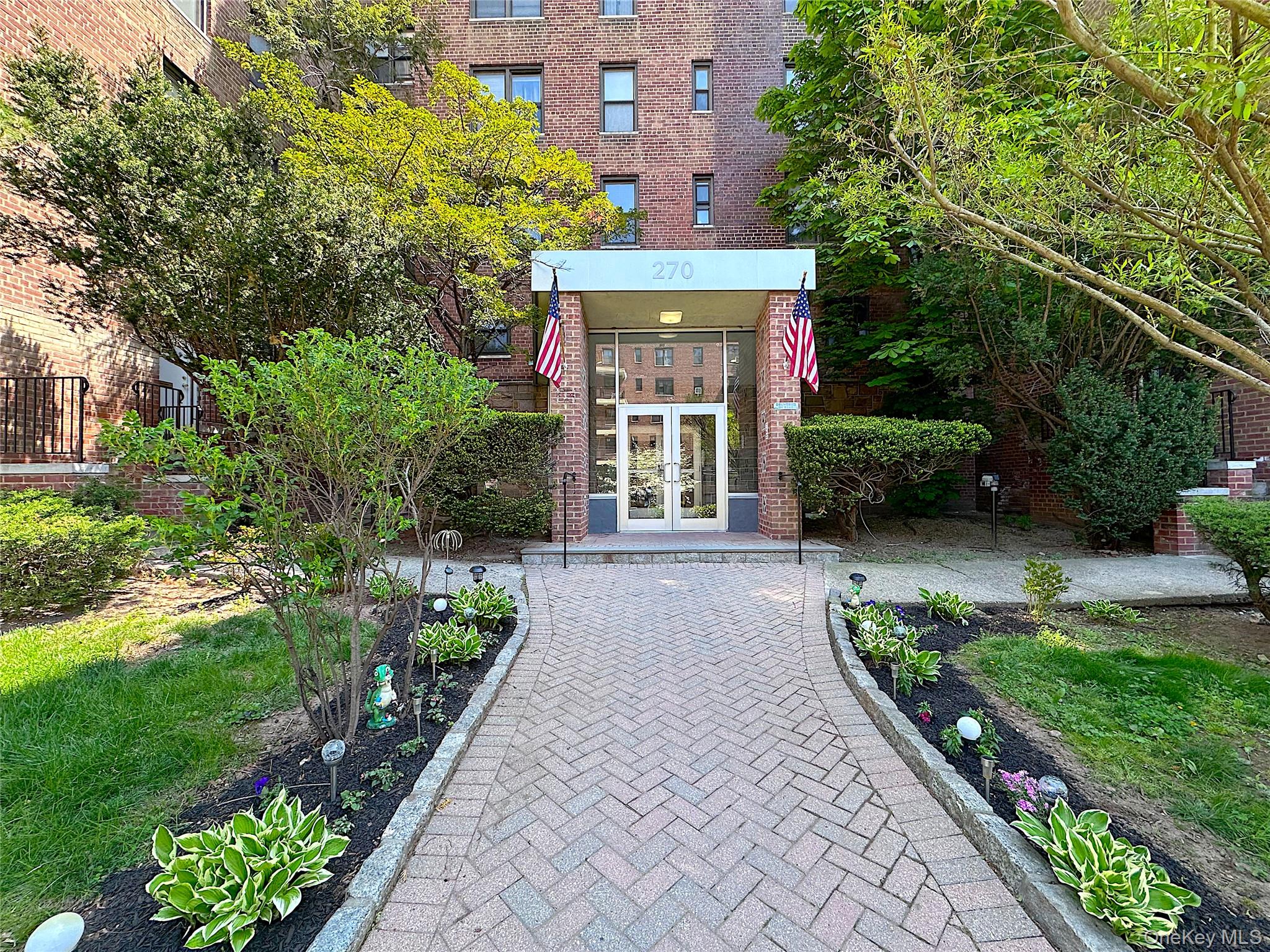 270 N Broadway, Unit 2HI photo 2