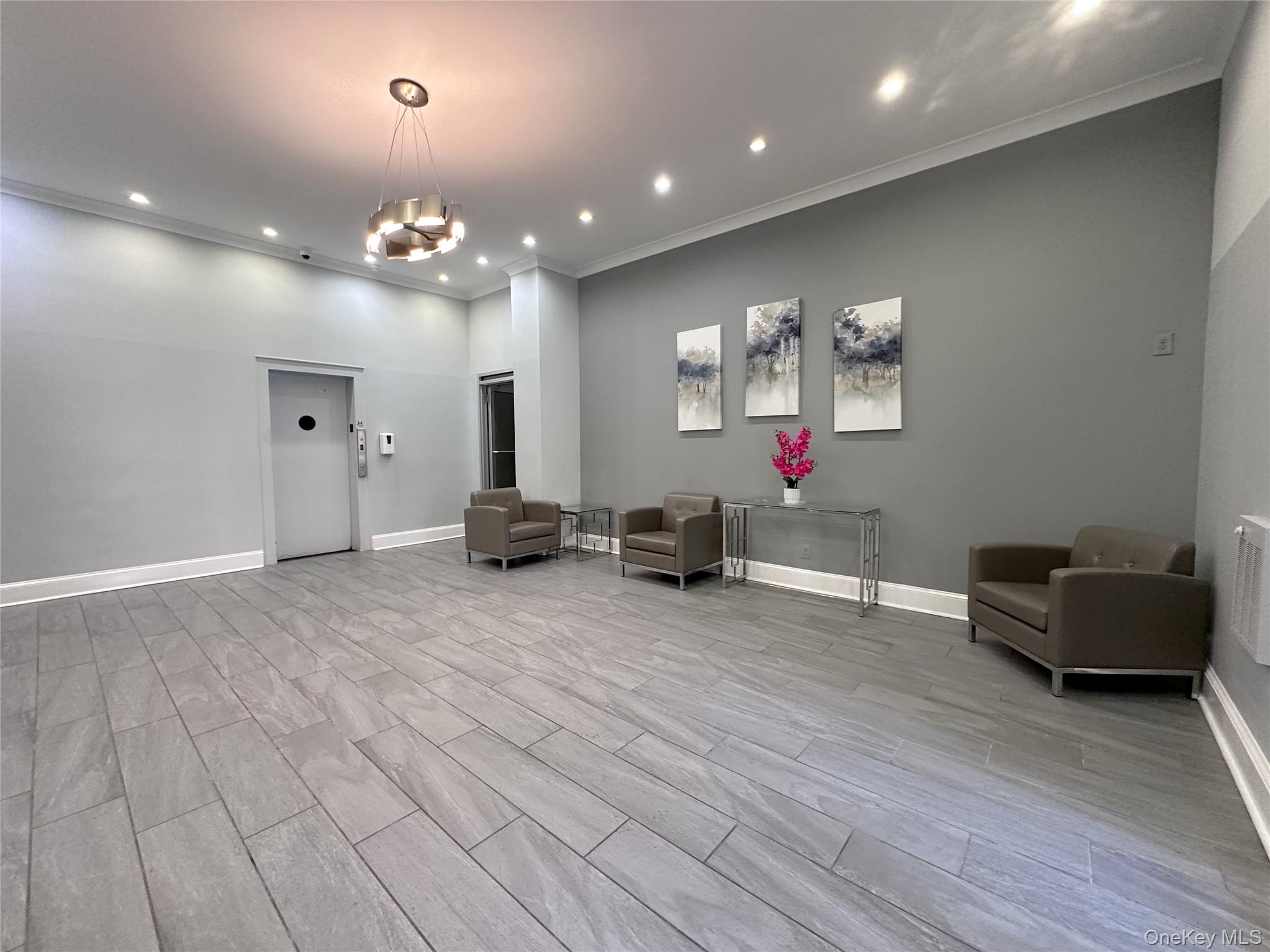 270 N Broadway, Unit 2HI photo 3