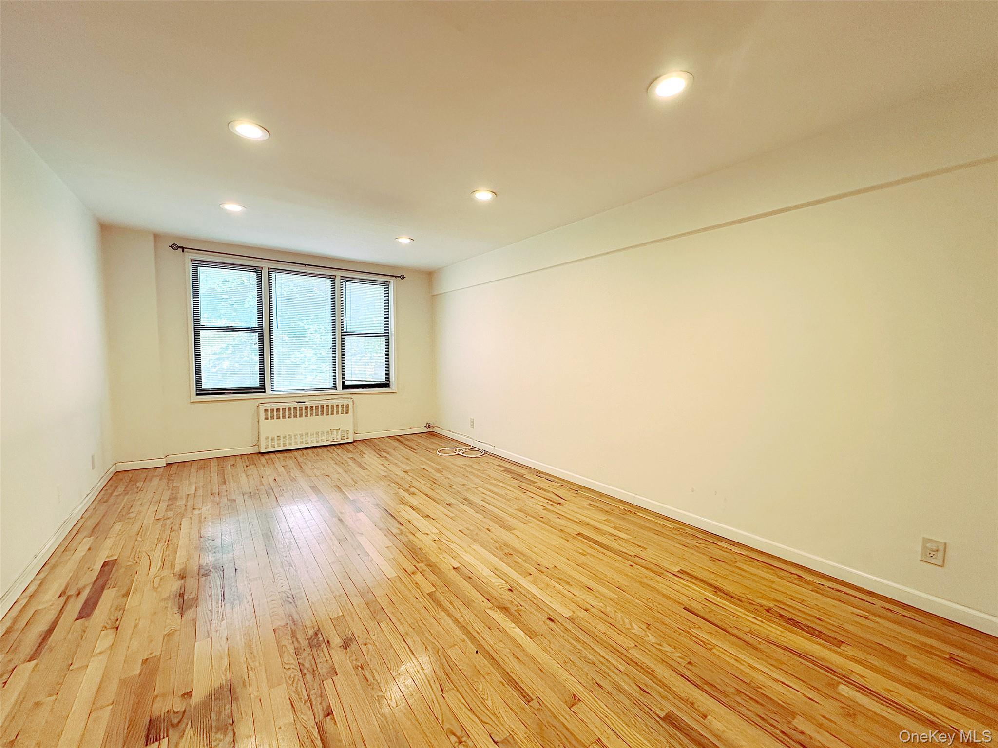 270 N Broadway, Unit 2HI