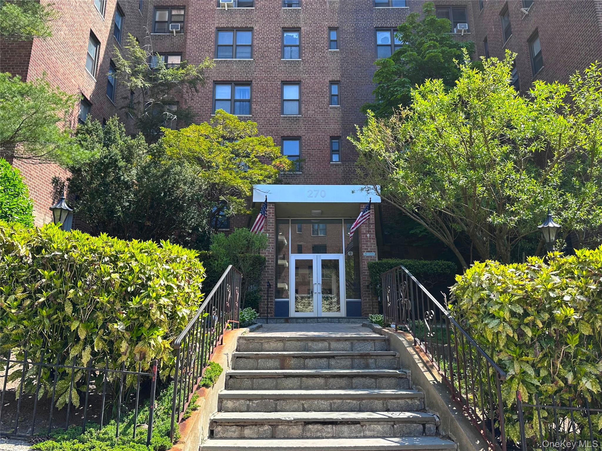 270 N Broadway, Unit 2HI photo 29