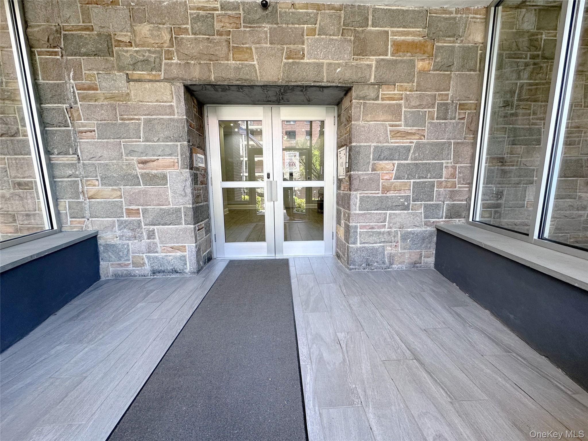 270 N Broadway, Unit 2HI photo 28