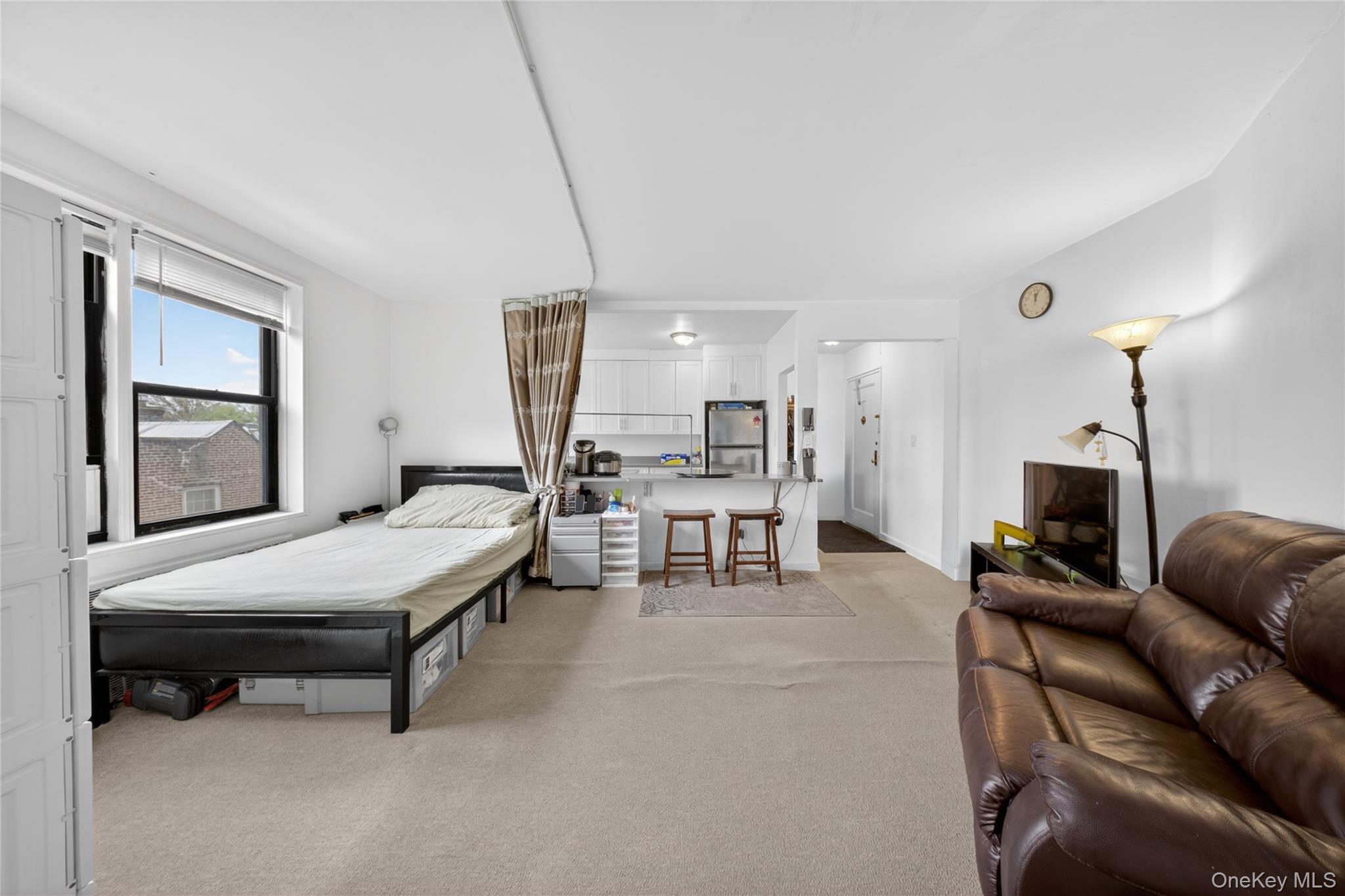 71-11 Yellowstone Boulevard, Unit 4B photo 6