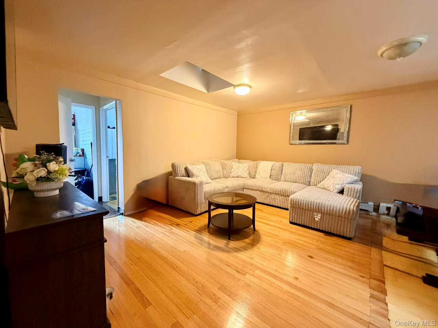21840 Hillside Avenue – For Sale photo 5