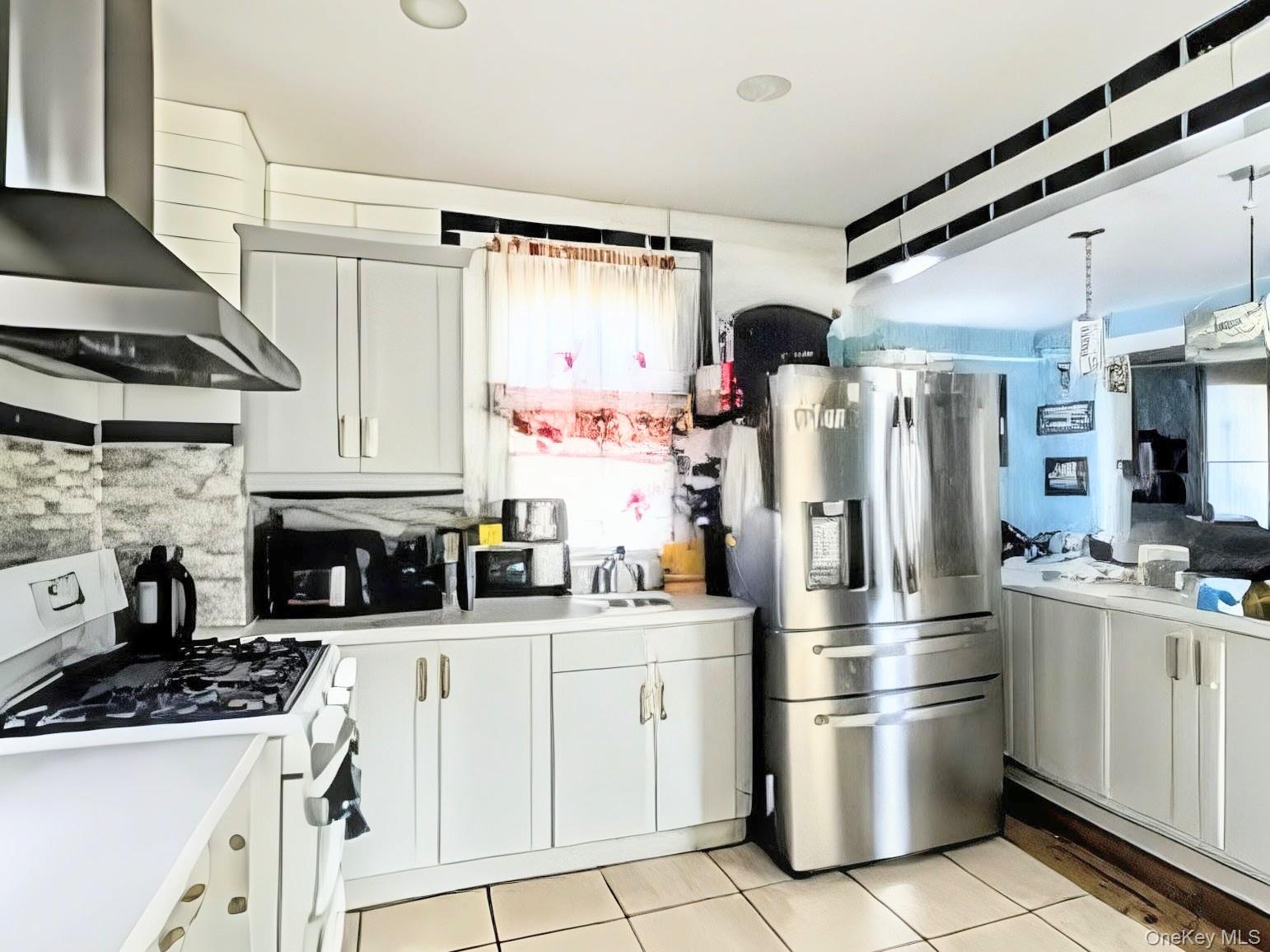 42 3rd Avenue – For Sale photo 5