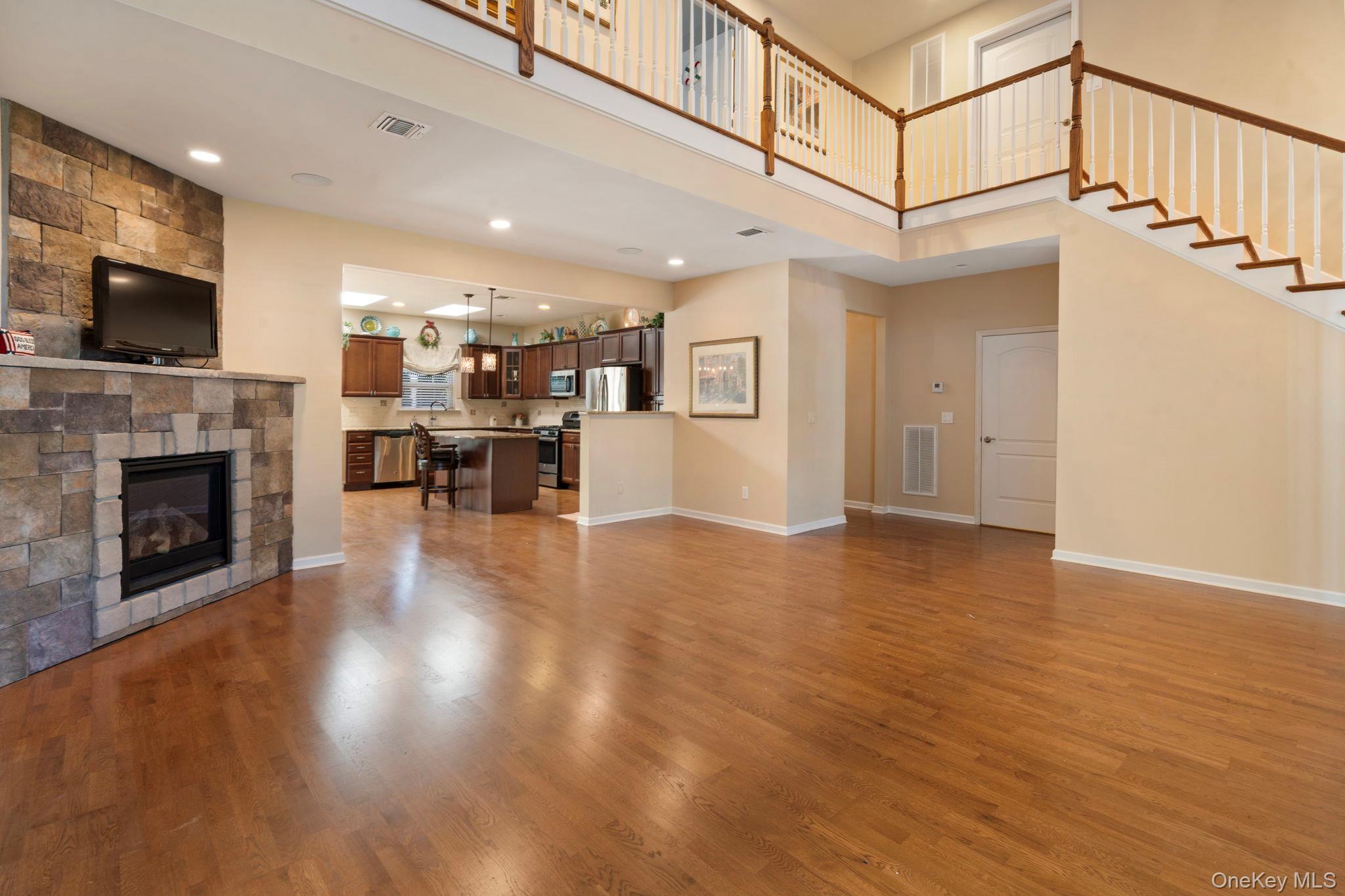 156 Stoneleigh Drive – For Sale photo 4