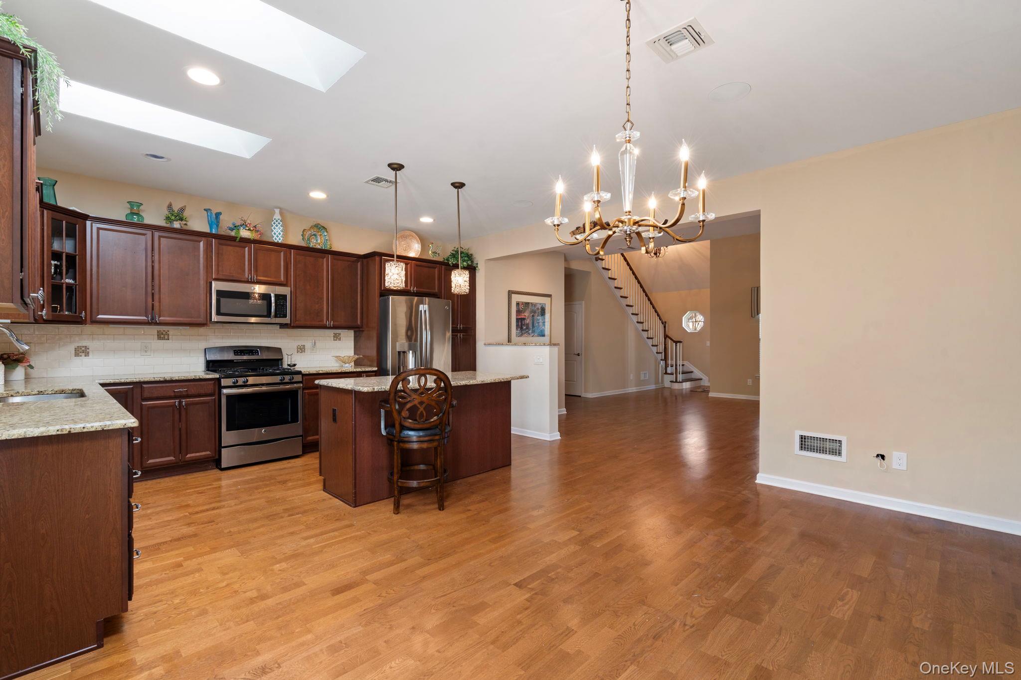 156 Stoneleigh Drive – For Sale photo 8