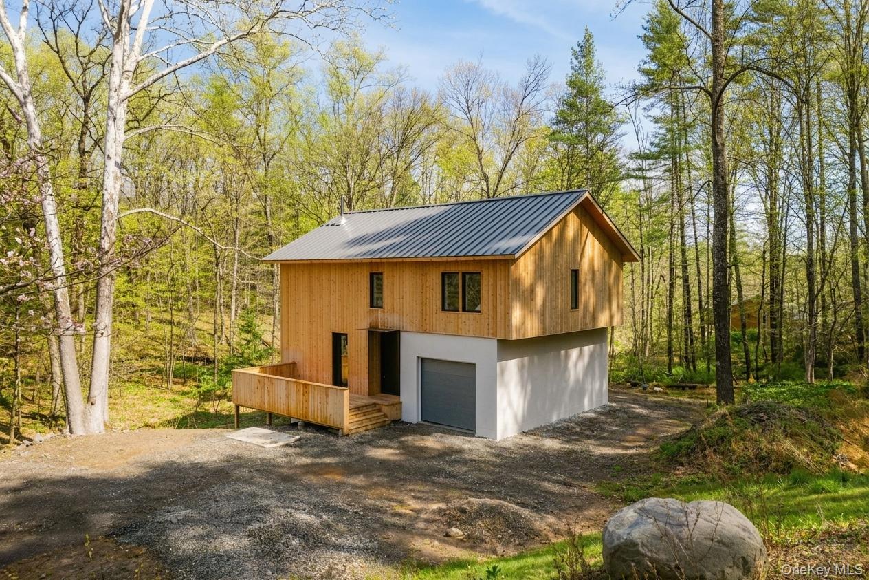 332 Mohonk Road – For Sale photo 6
