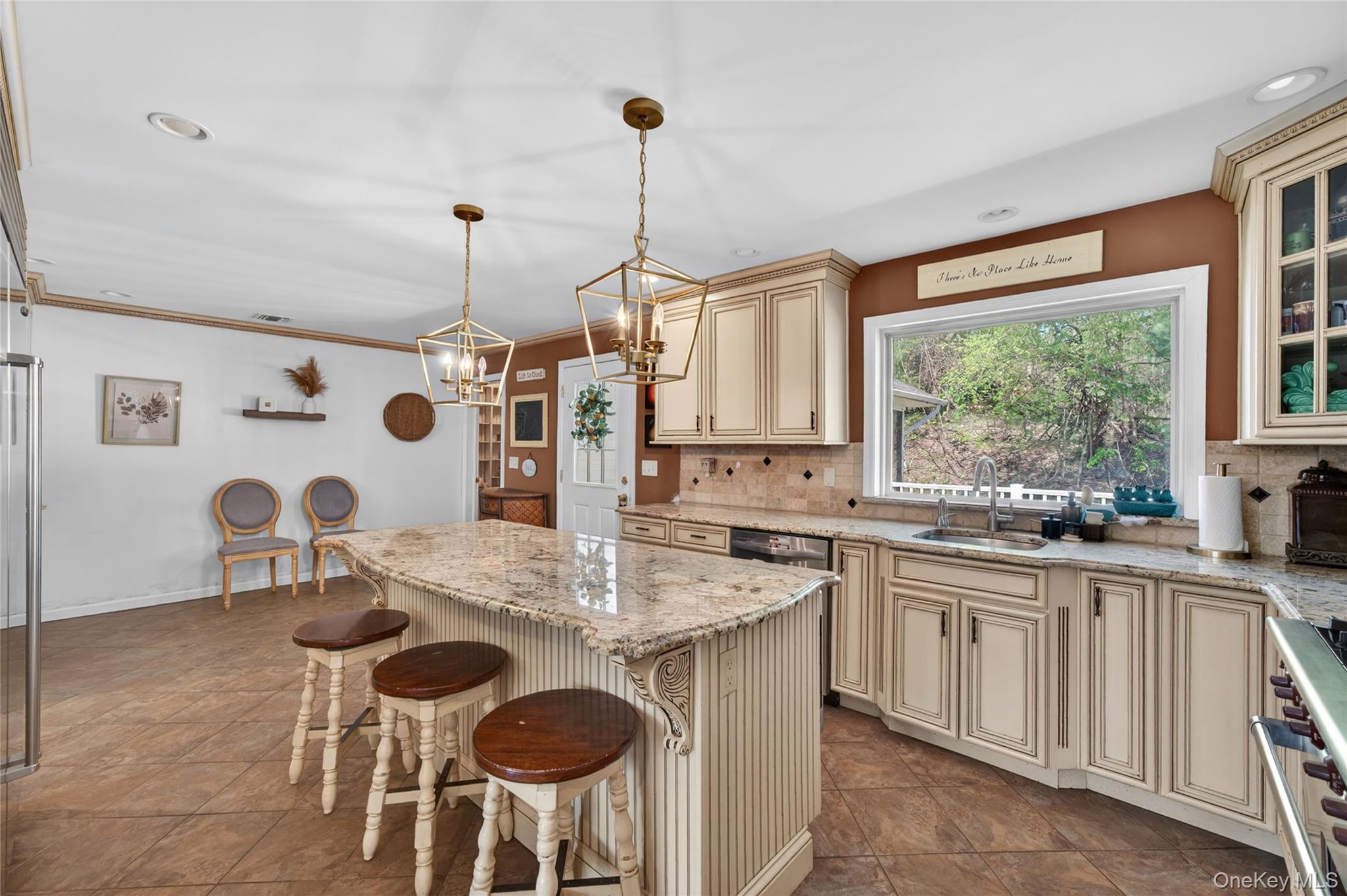 27 High Hill Avenue – For Sale photo 13