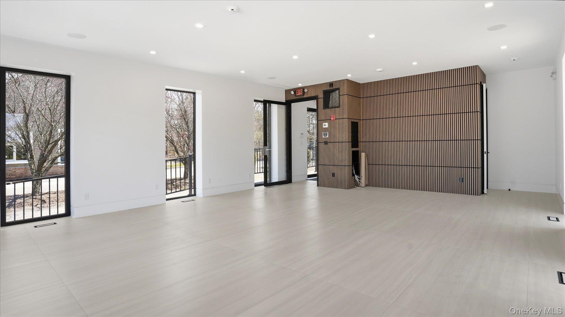 200 W Montauk Highway, Unit 1st Floor photo 5
