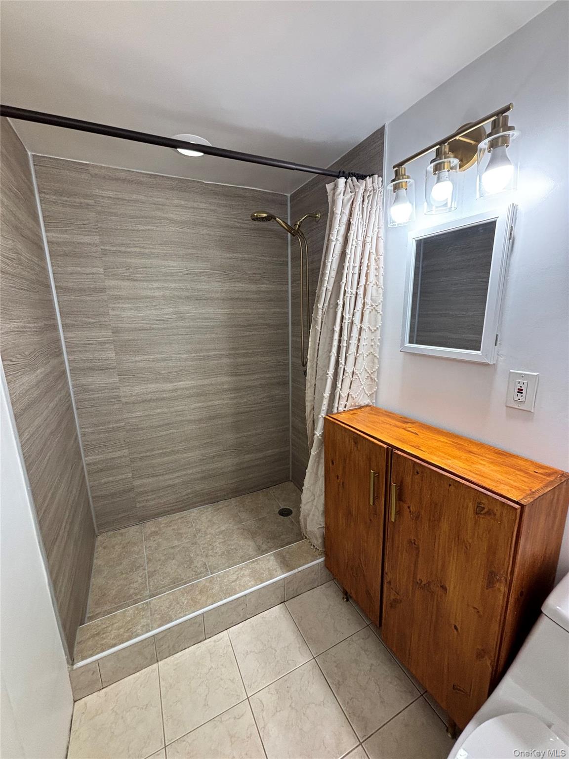 8 Fordham Hill Oval, Unit 10B photo 15