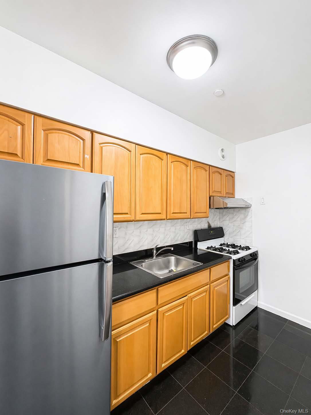 104-33 39th Avenue, Unit 2B photo 7