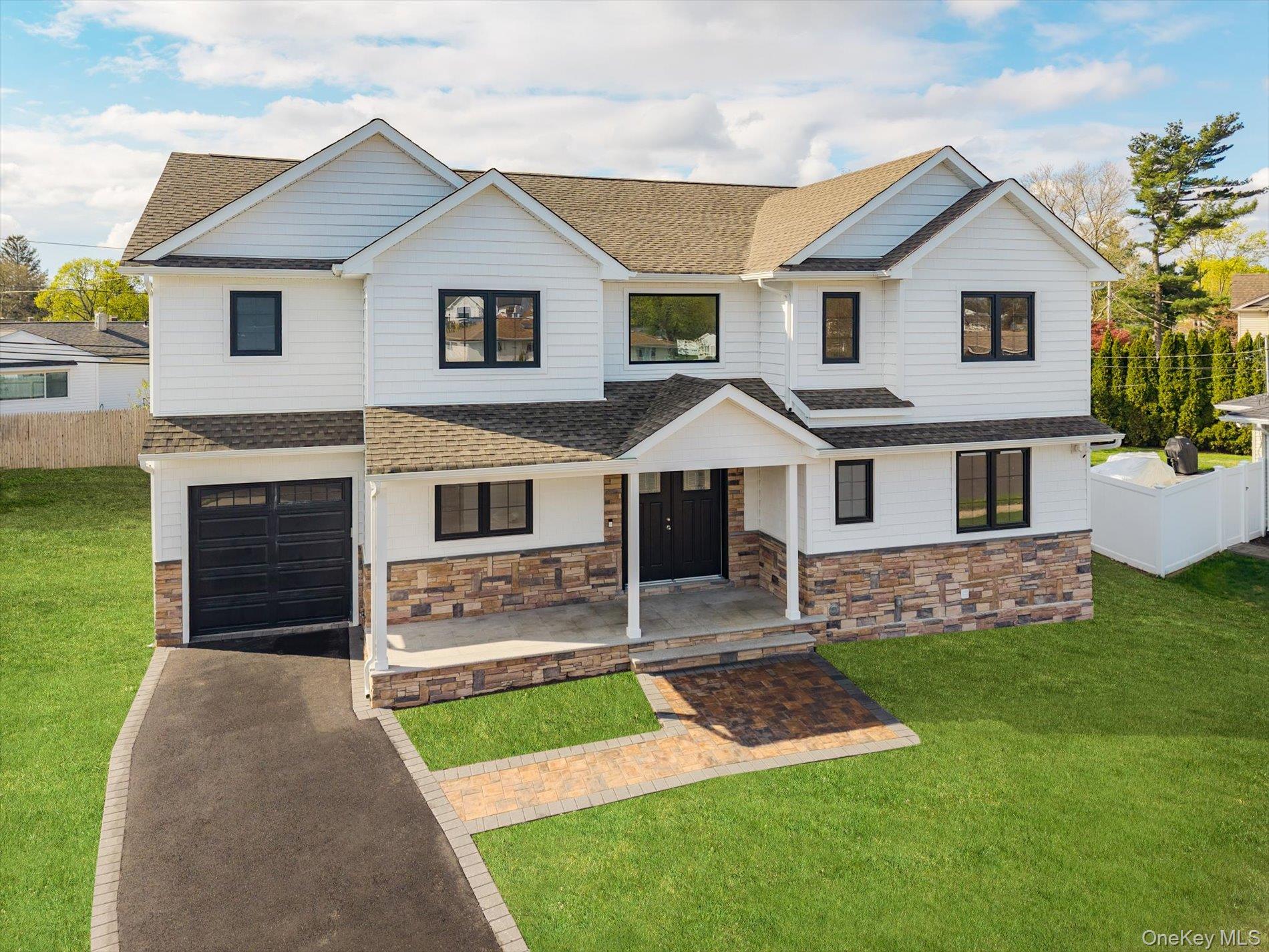 10 Faye Court – For Sale photo 2