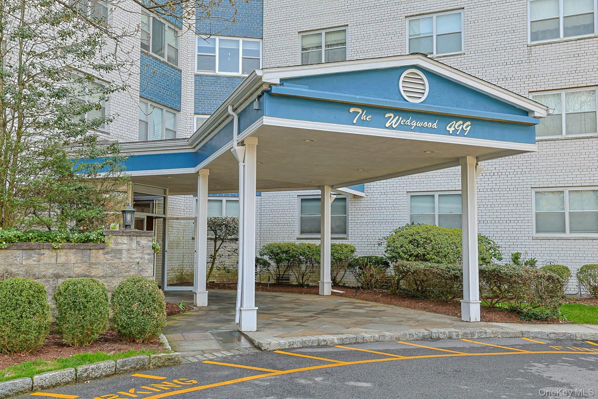 499 N Broadway, Unit 7i photo 2