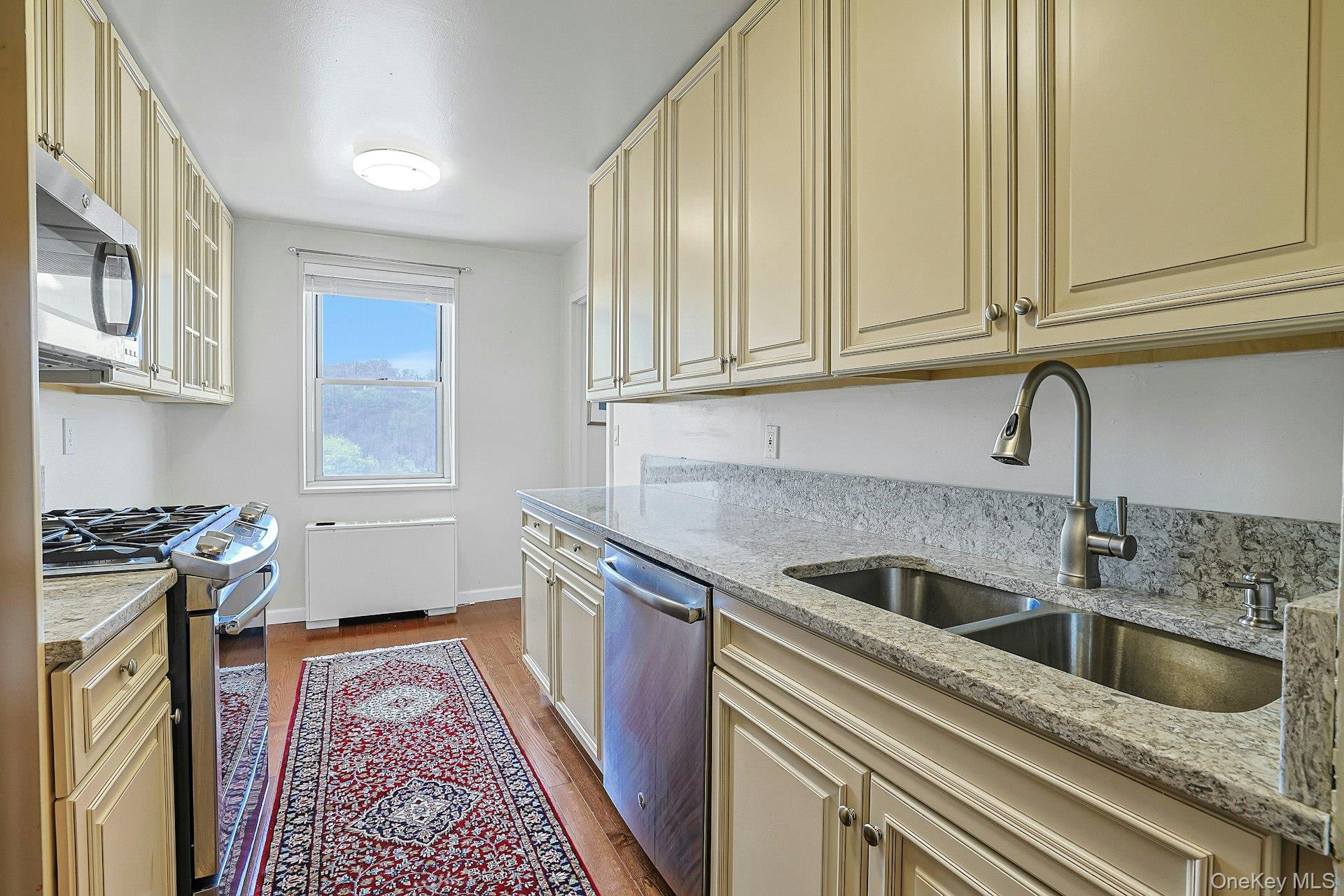 499 N Broadway, Unit 7i photo 19