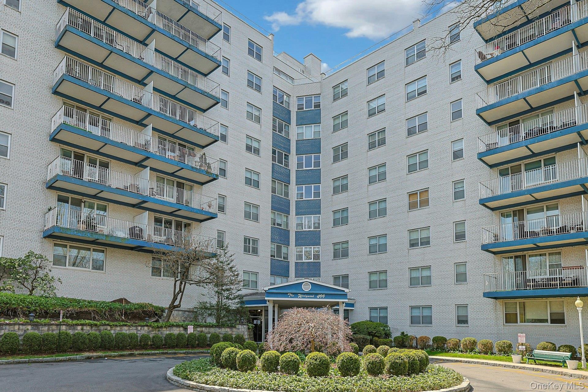 499 N Broadway, Unit 7i