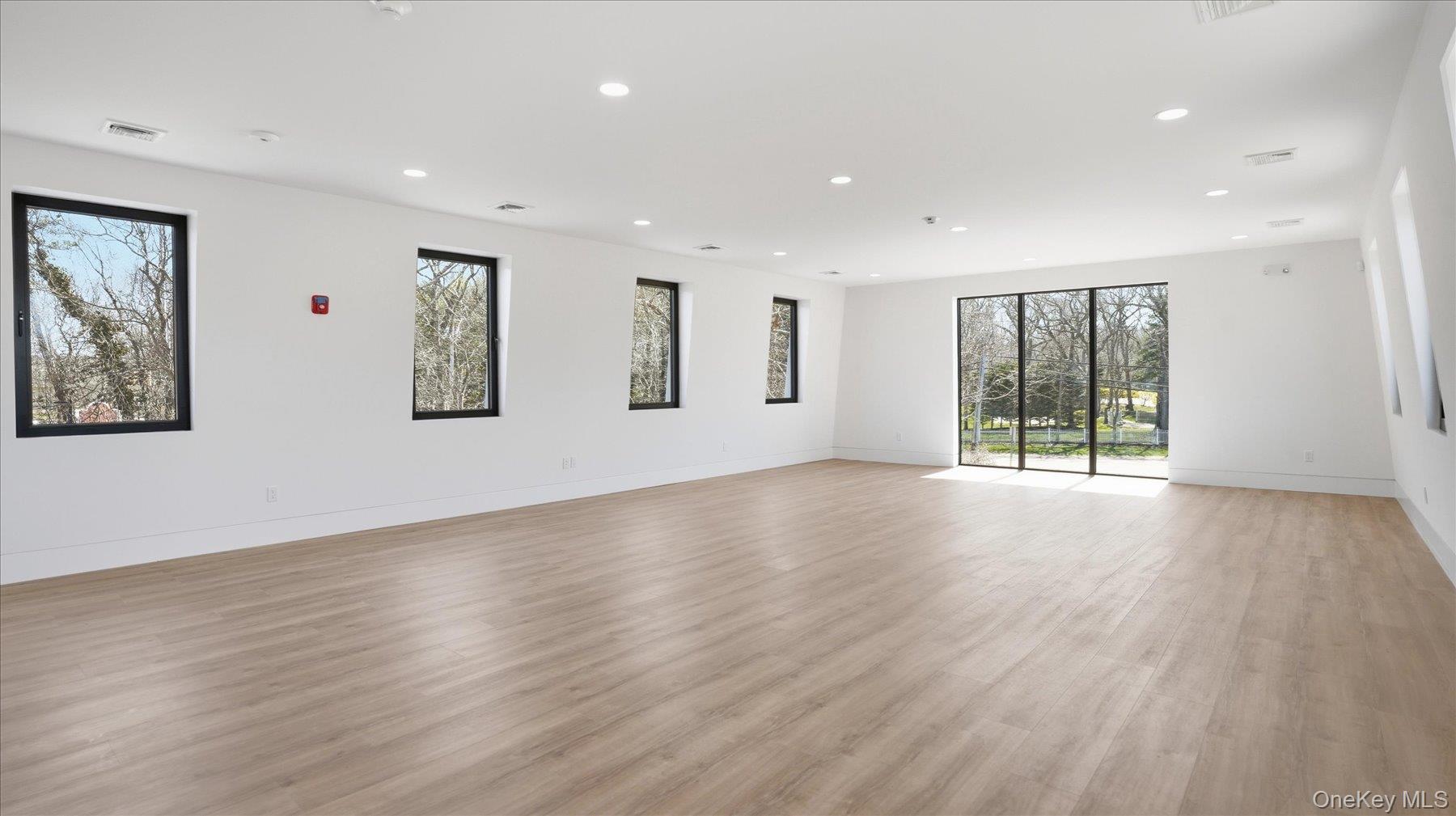 200 W Montauk Highway, Unit 2nd Floor, photo 4