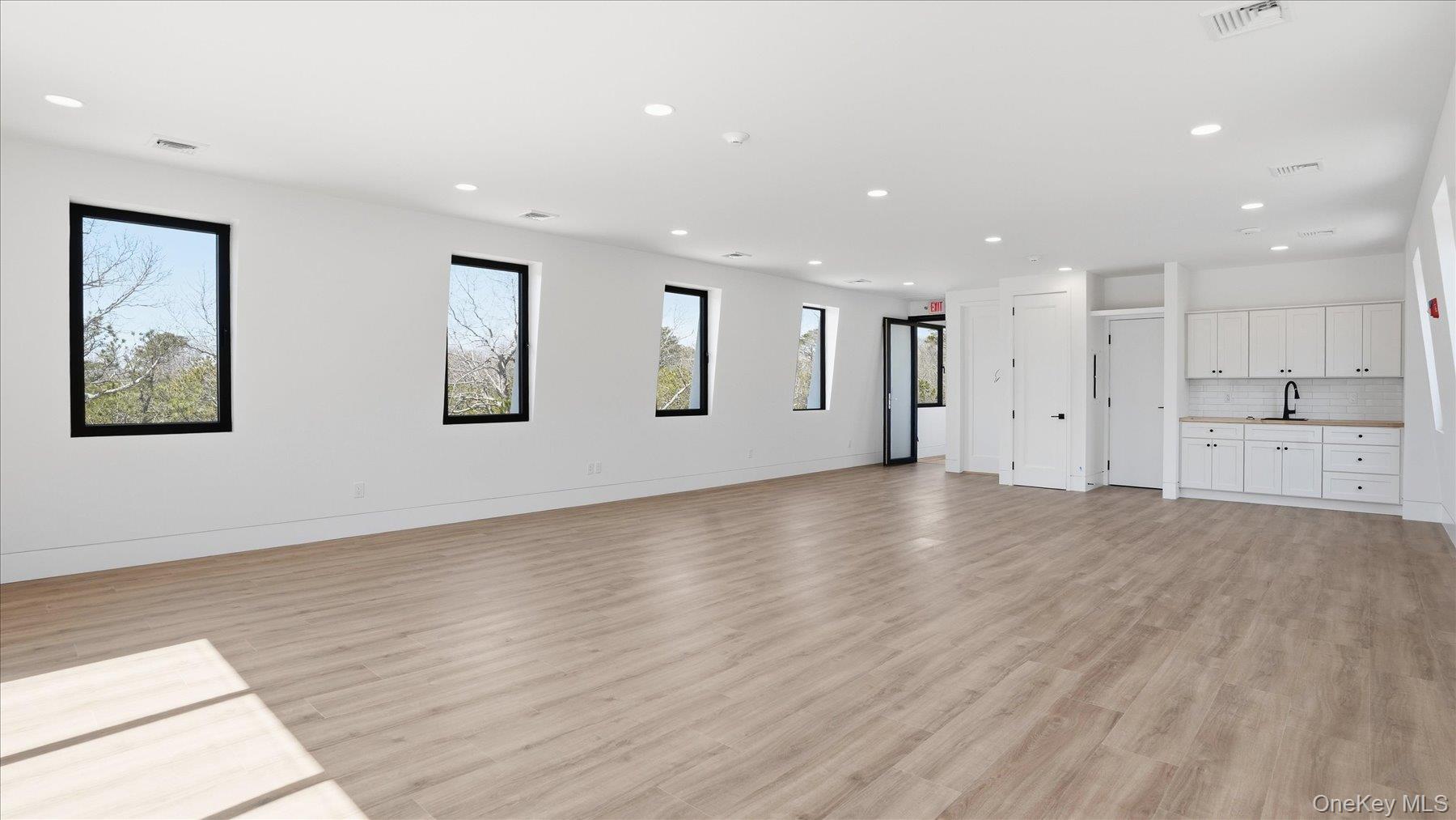 200 W Montauk Highway, Unit 2nd Floor, photo 8