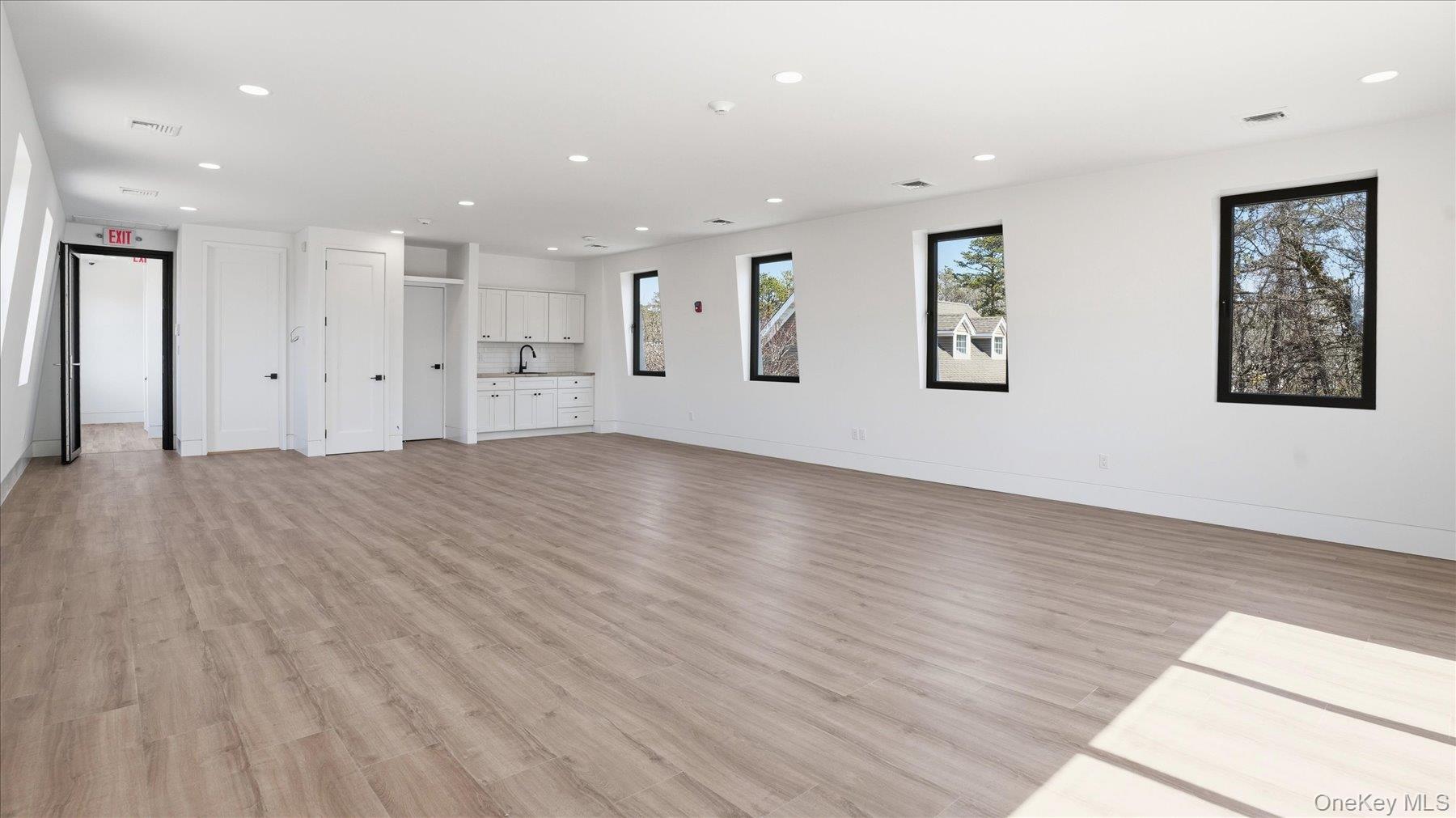200 W Montauk Highway, Unit 2nd Floor, photo 6
