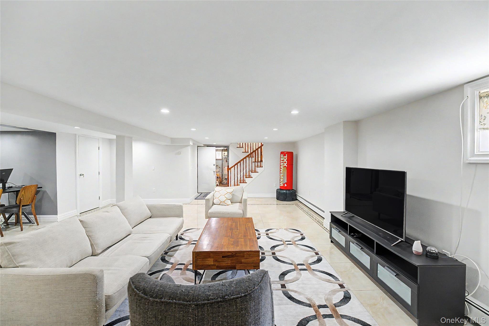 31 Edgemere Dr – For Sale photo 17