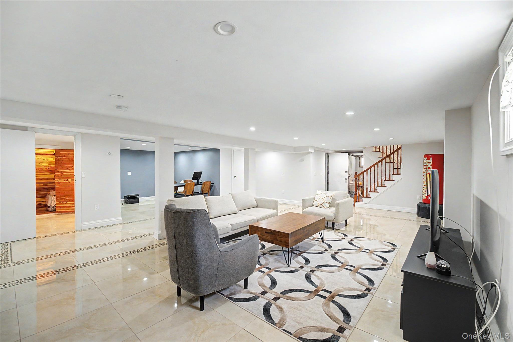 31 Edgemere Dr – For Sale photo 18