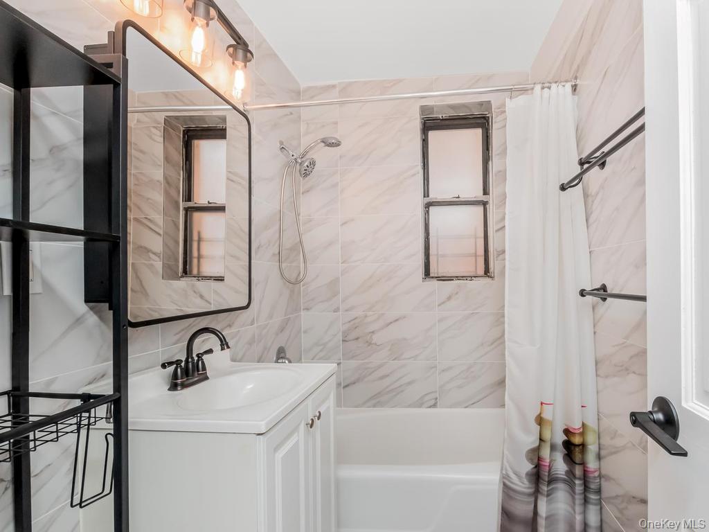 3123 Bailey Avenue, Unit 2B photo 2